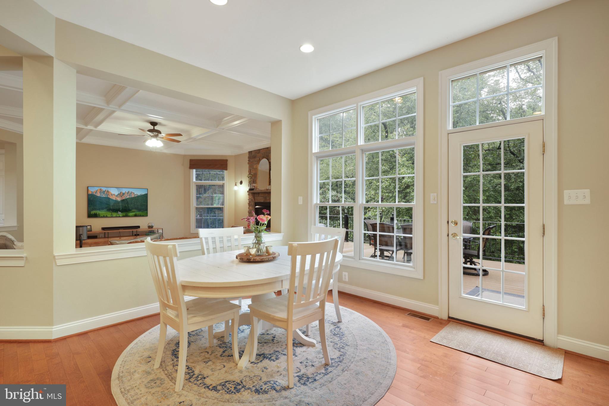 WINDSOR KNOLLS - Residential