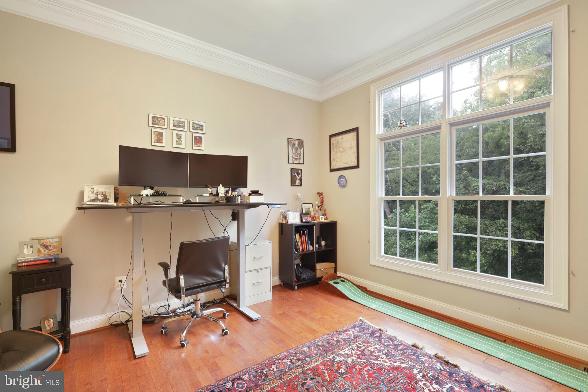 WINDSOR KNOLLS - Residential