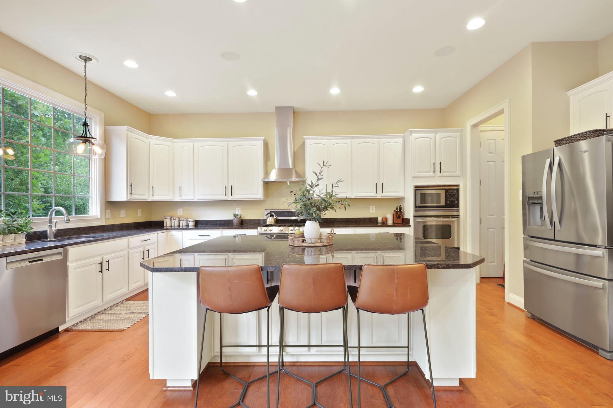 WINDSOR KNOLLS - Residential