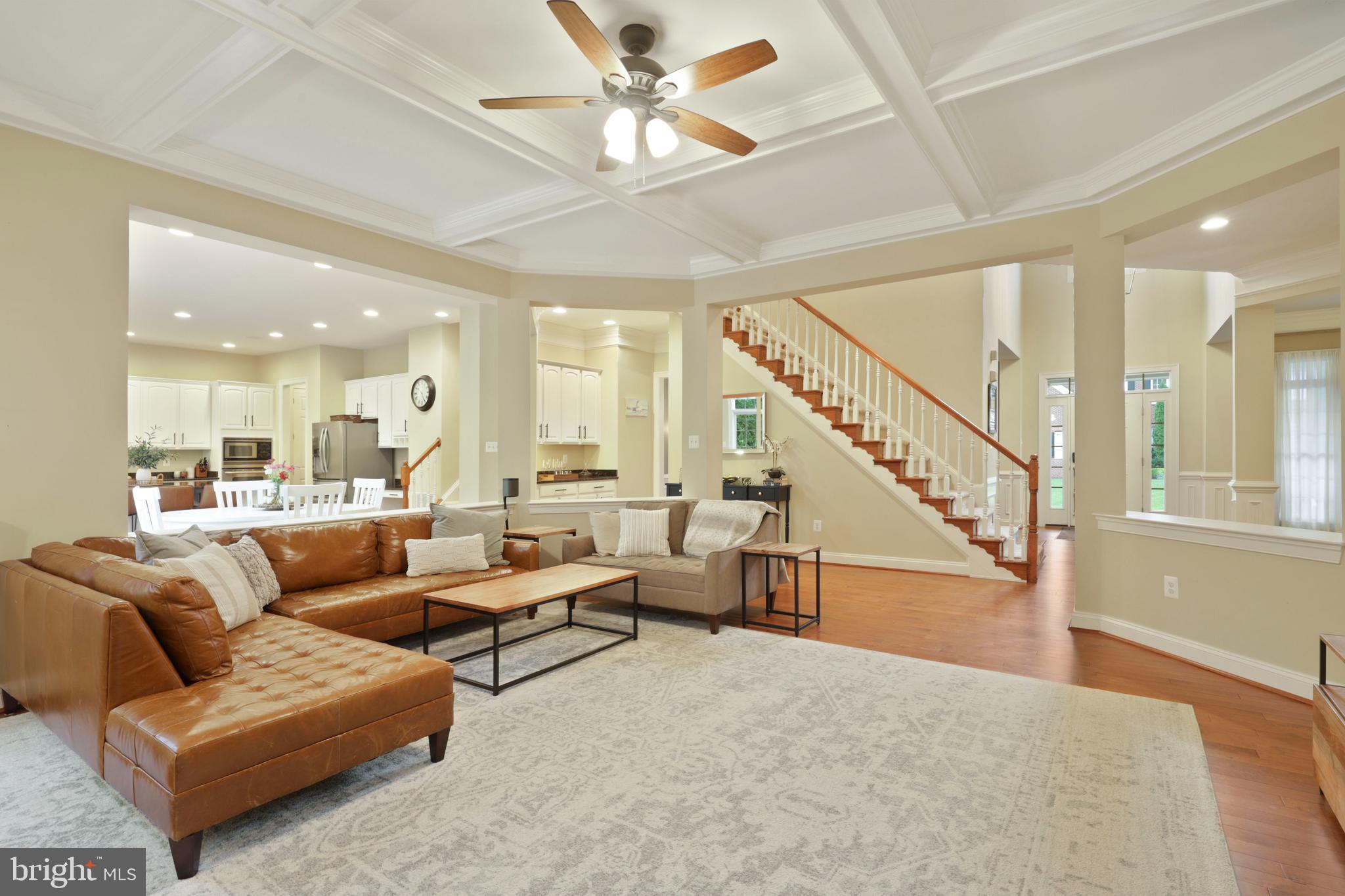 WINDSOR KNOLLS - Residential