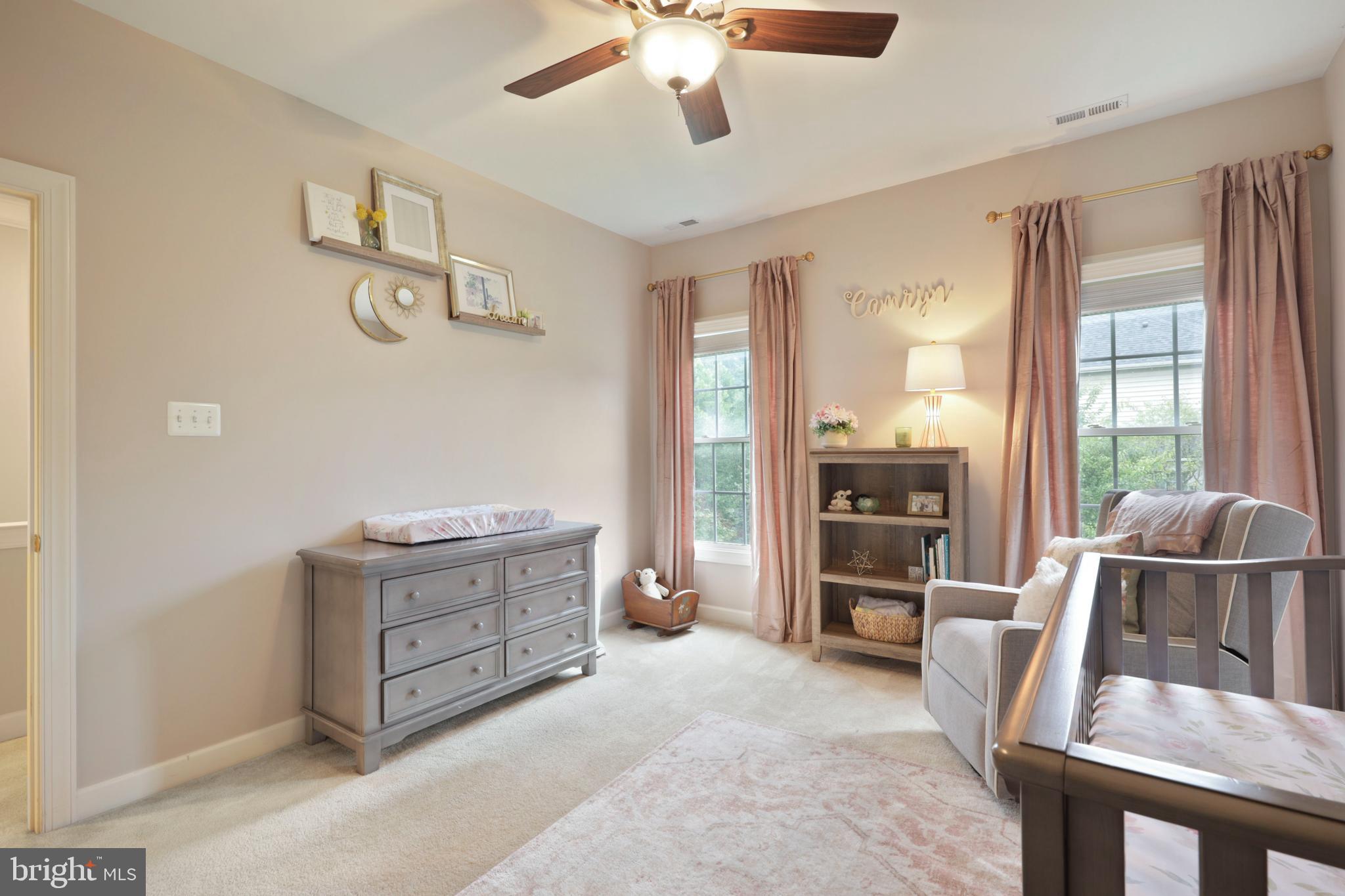 WINDSOR KNOLLS - Residential