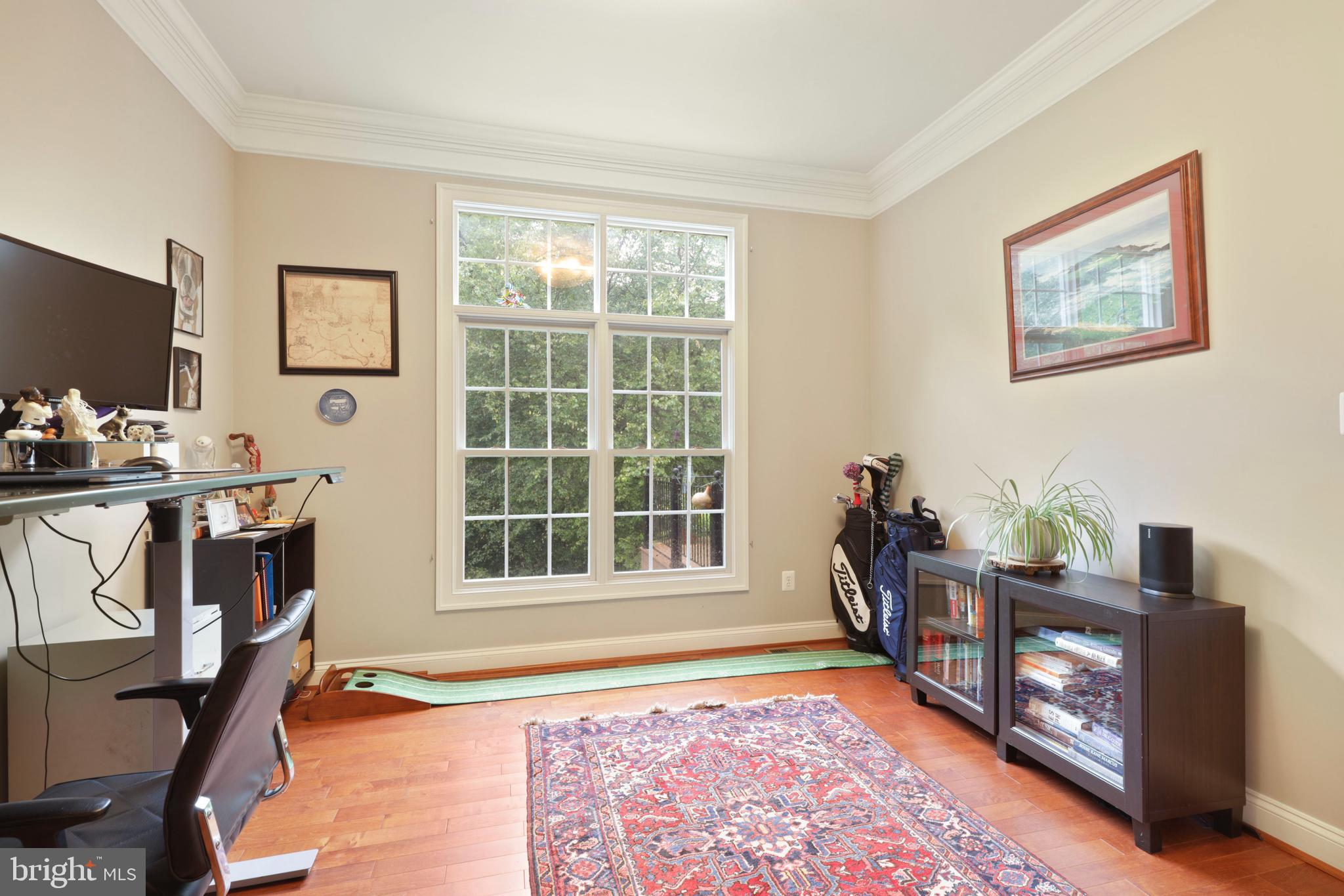 WINDSOR KNOLLS - Residential