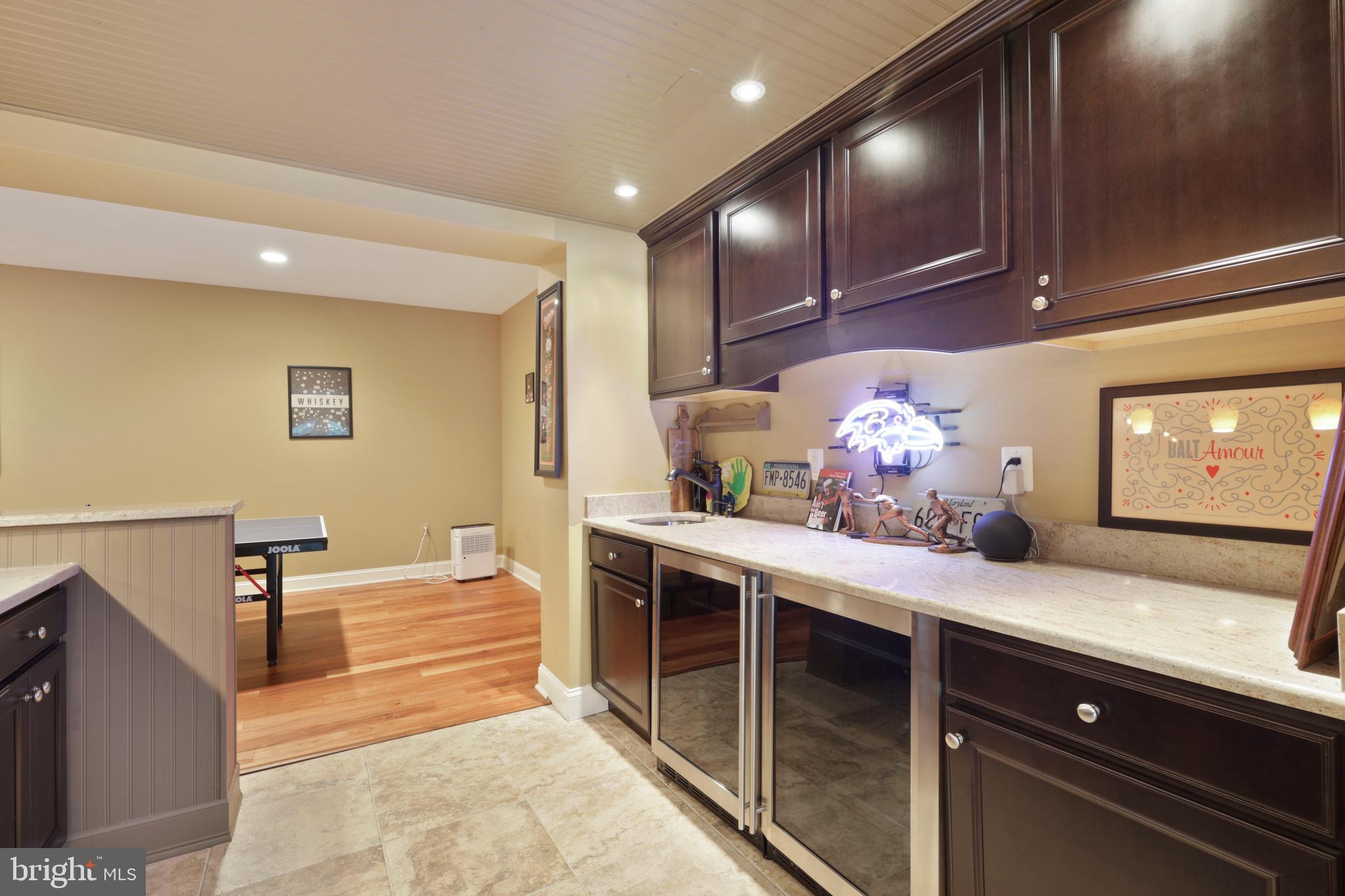 WINDSOR KNOLLS - Residential