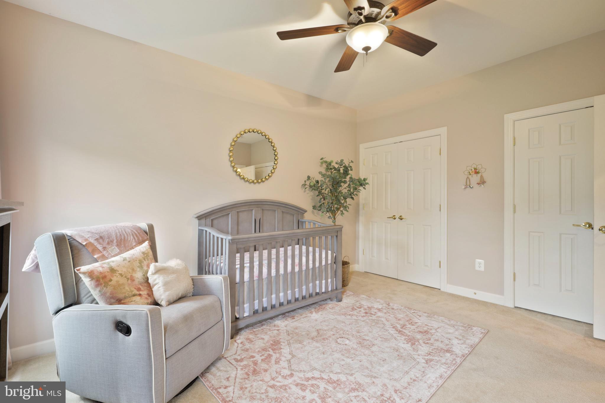 WINDSOR KNOLLS - Residential