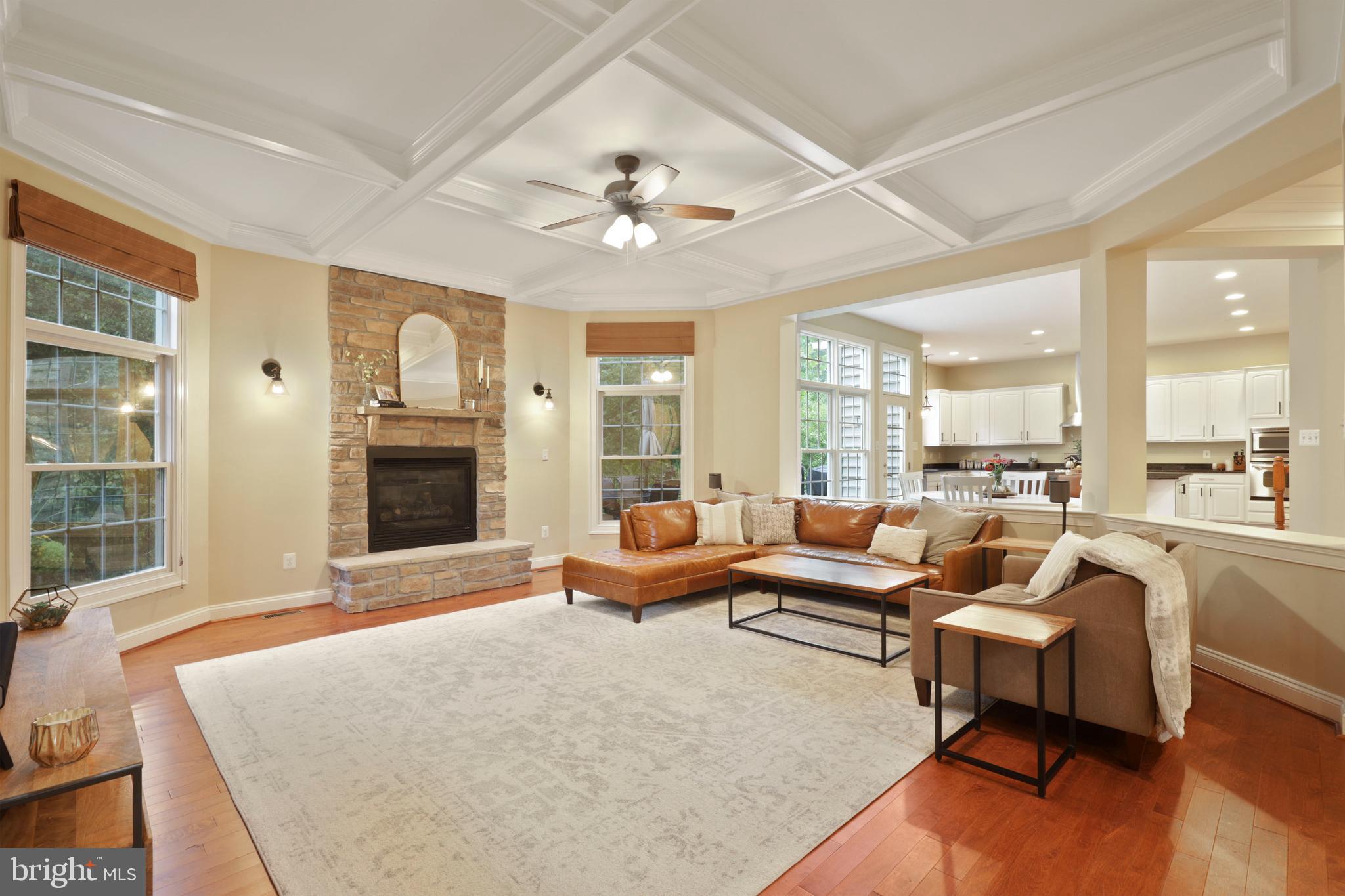 WINDSOR KNOLLS - Residential