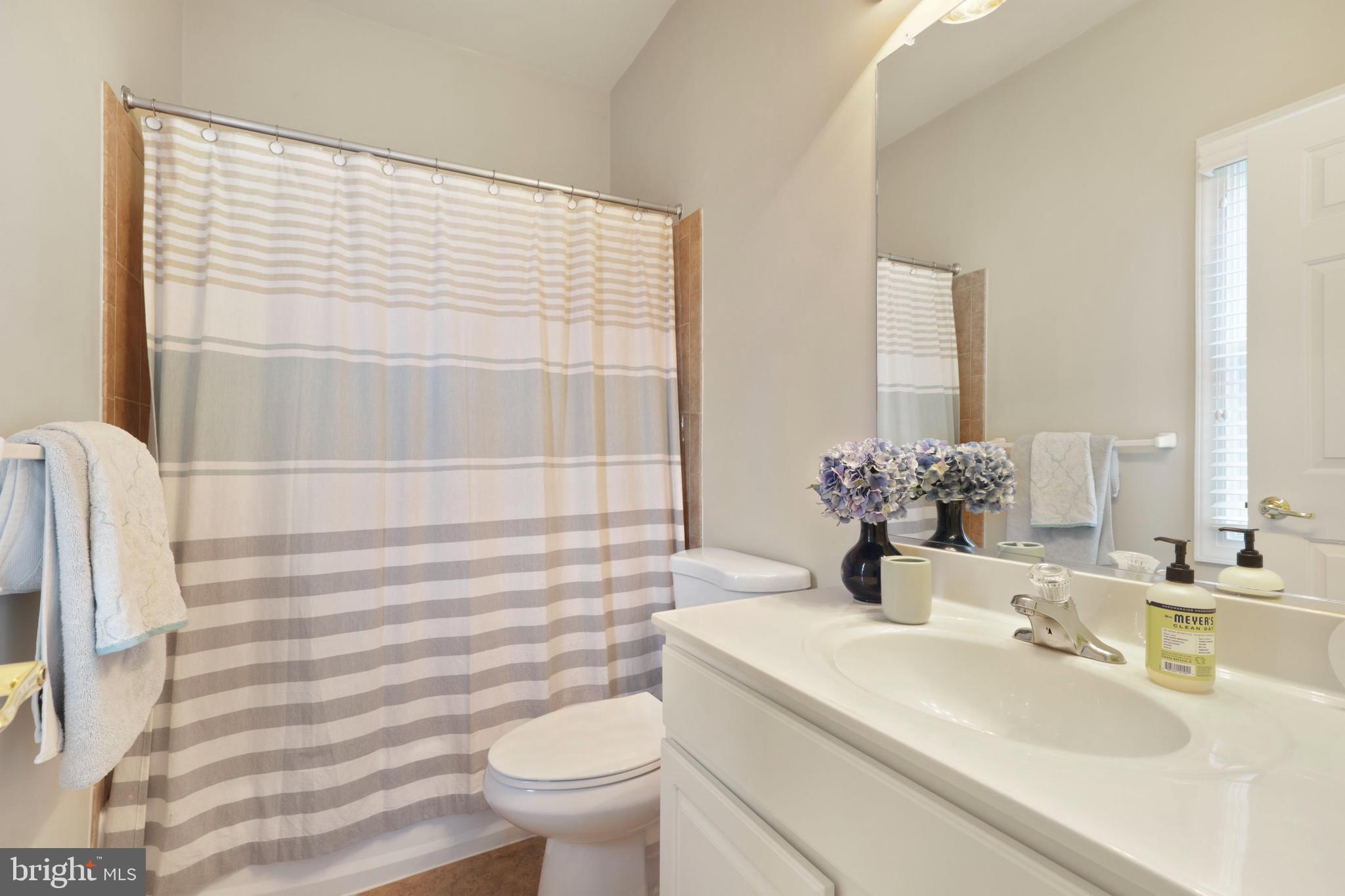 WINDSOR KNOLLS - Residential