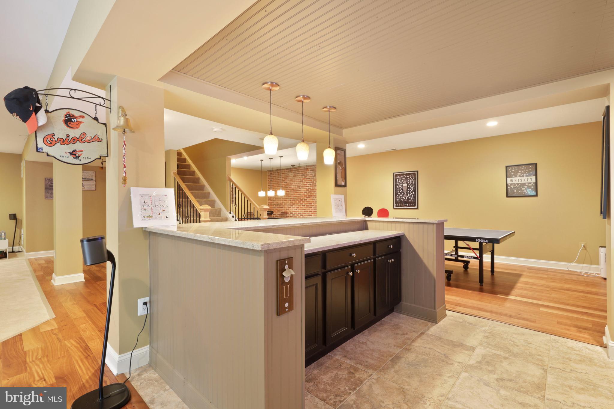 WINDSOR KNOLLS - Residential