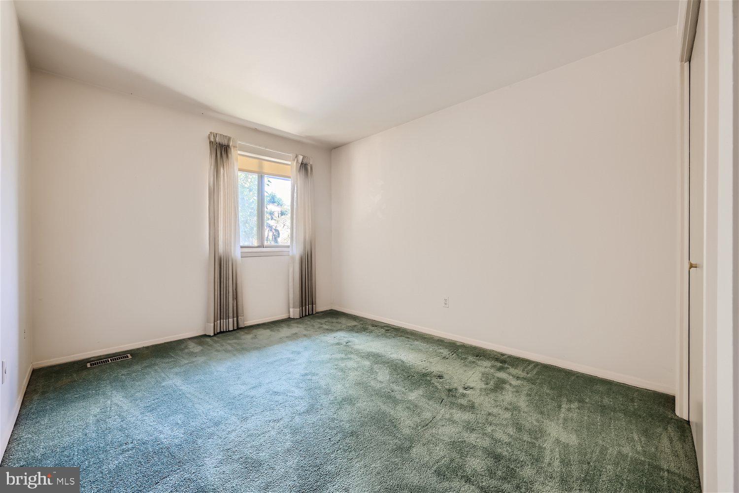 VALLEYWOOD AT FIVE FARMS - Residential