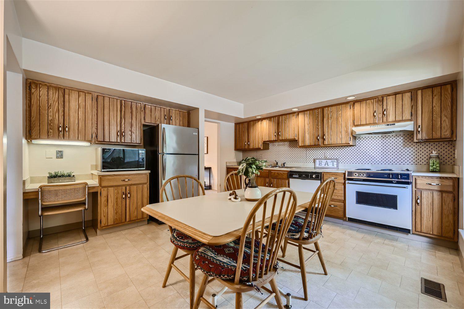 VALLEYWOOD AT FIVE FARMS - Residential