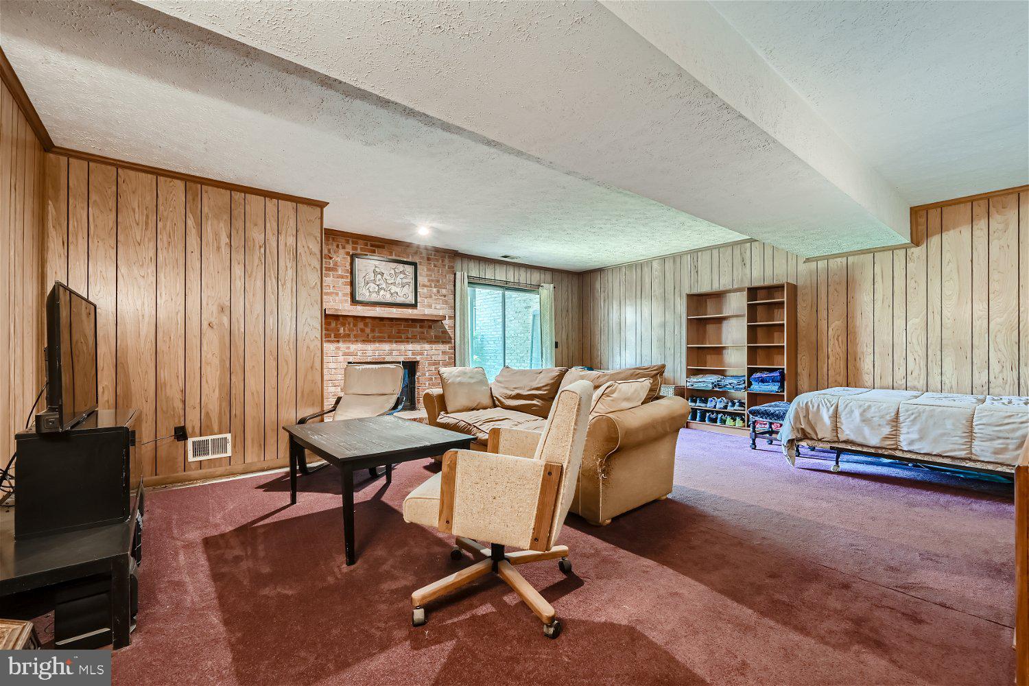 VALLEYWOOD AT FIVE FARMS - Residential