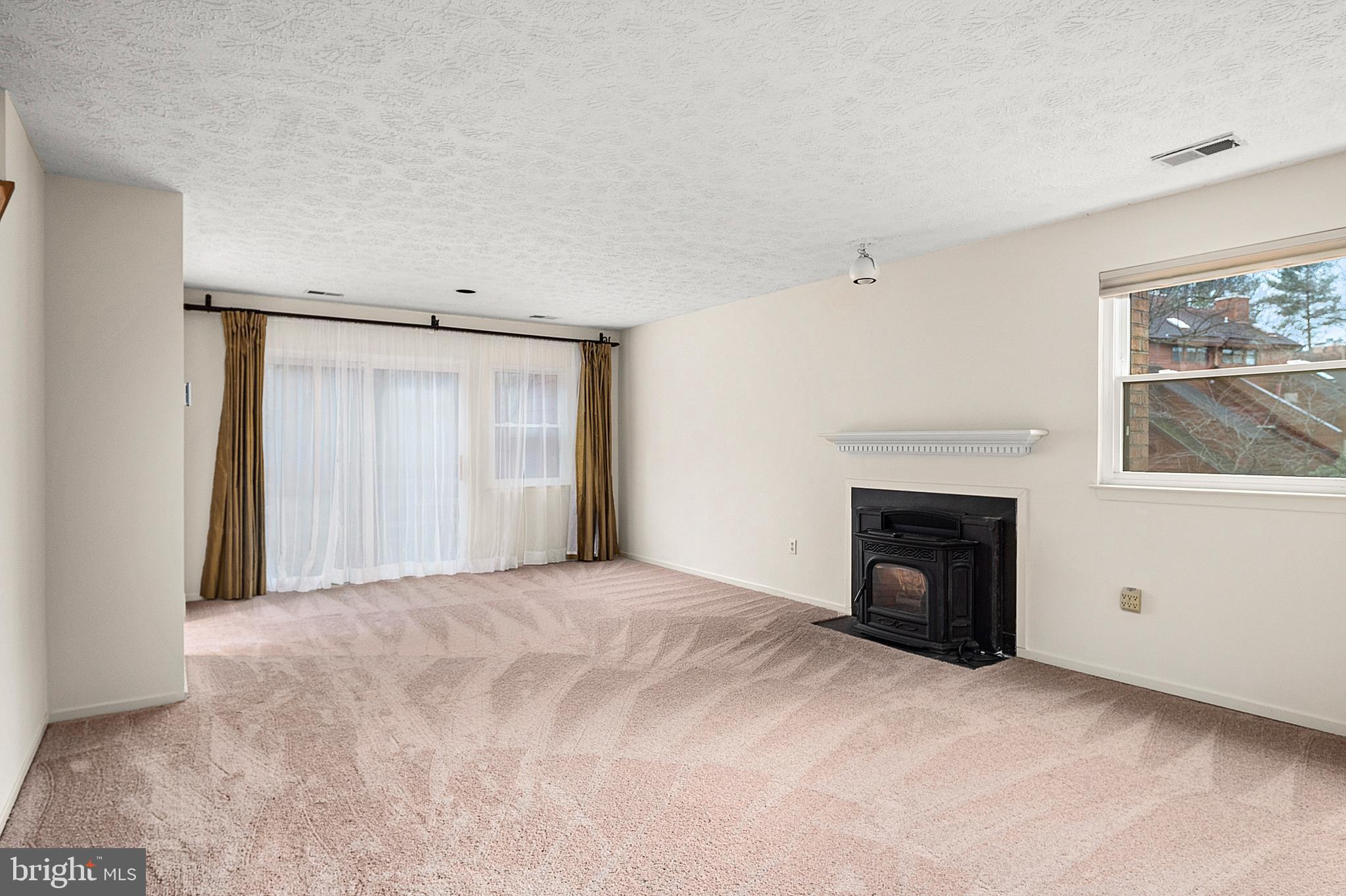 KINGS CONTRIVANCE - Residential