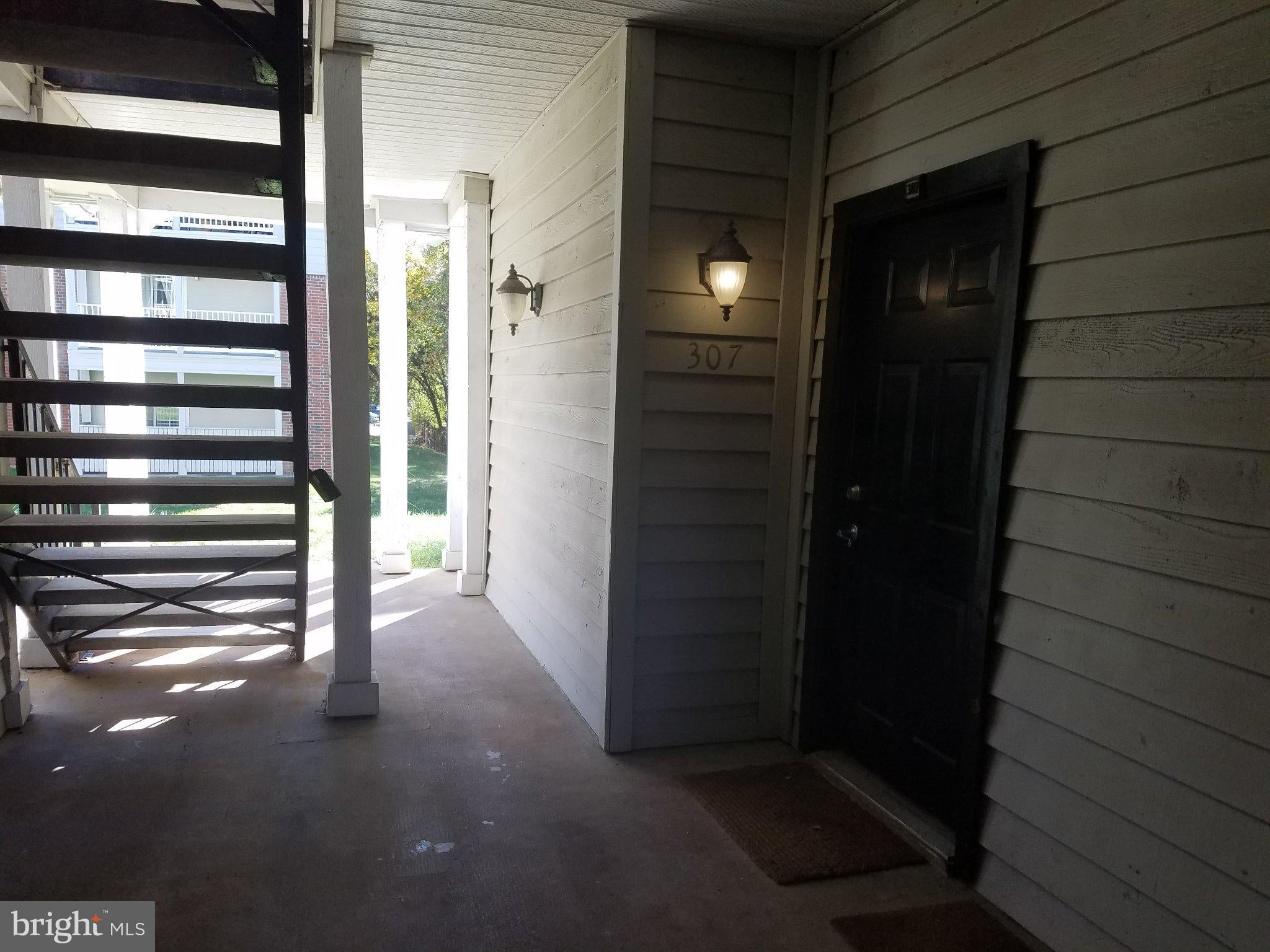 3922 PENDERVIEW DRIVE 307