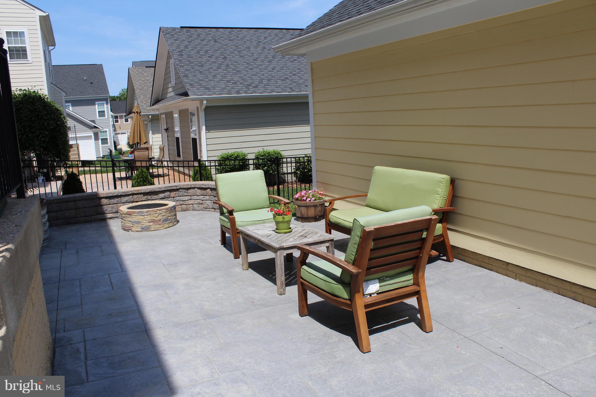 VILLAGE OF IDLEWILD - Residential Lease