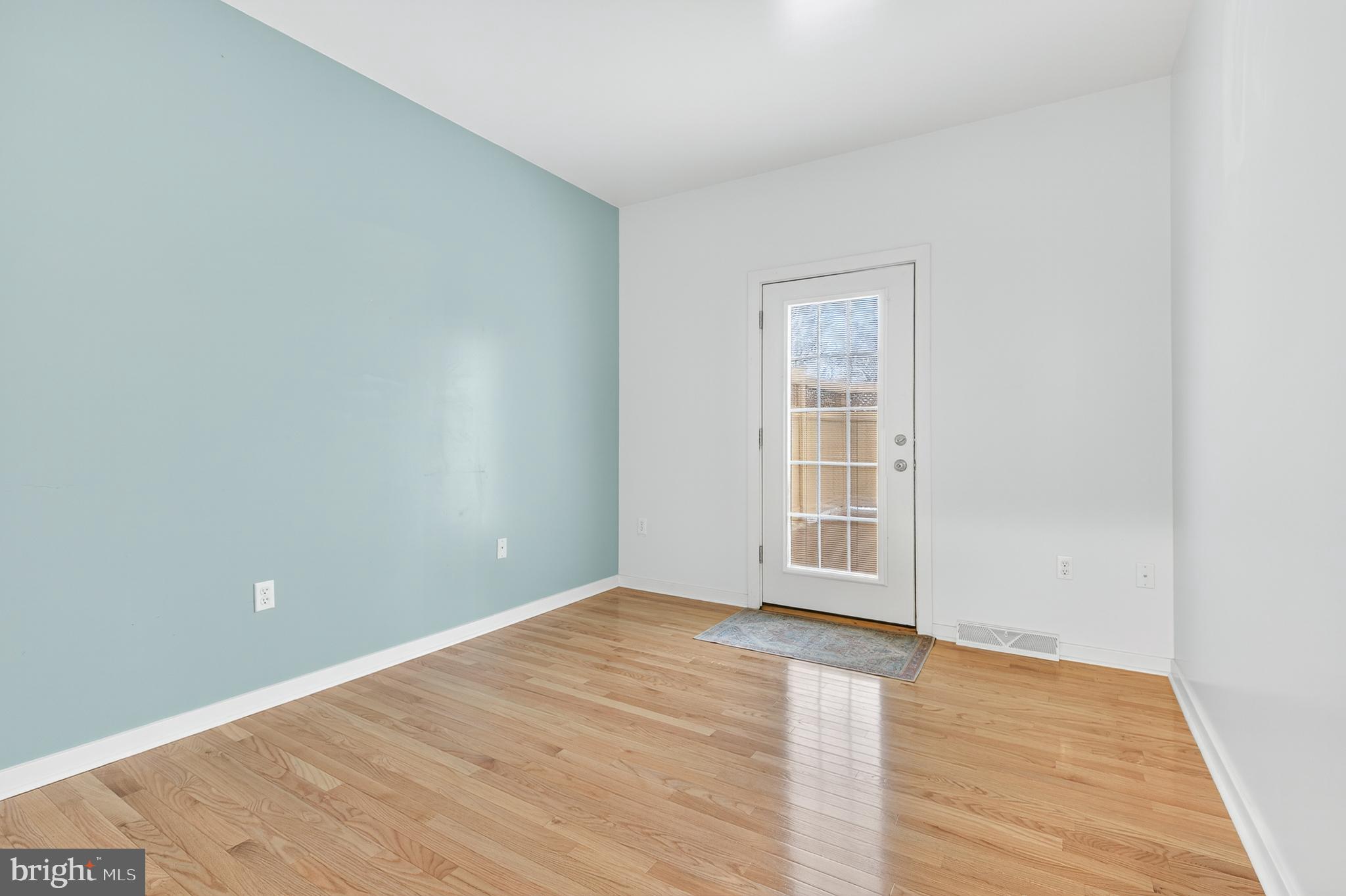 HAMLET AT BIRD-IN-HAND - Residential