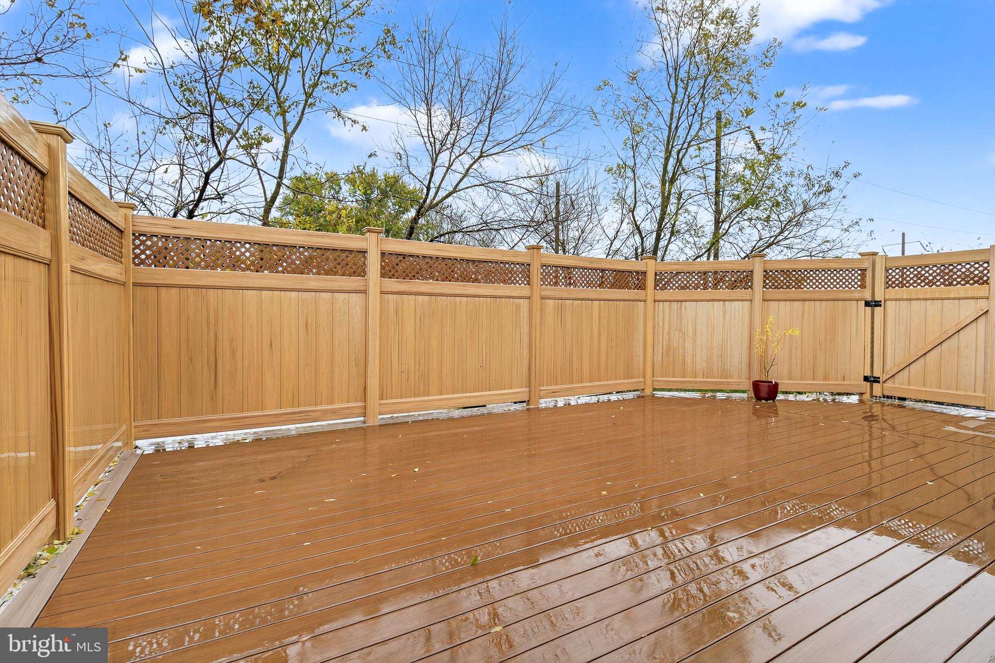 HAMLET AT BIRD-IN-HAND - Residential