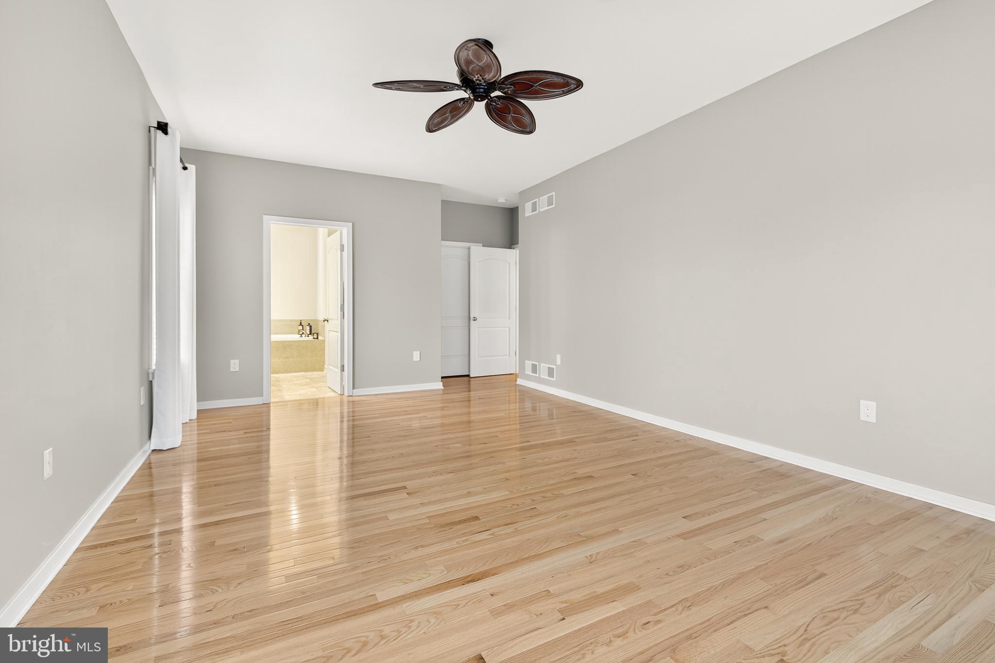 HAMLET AT BIRD-IN-HAND - Residential