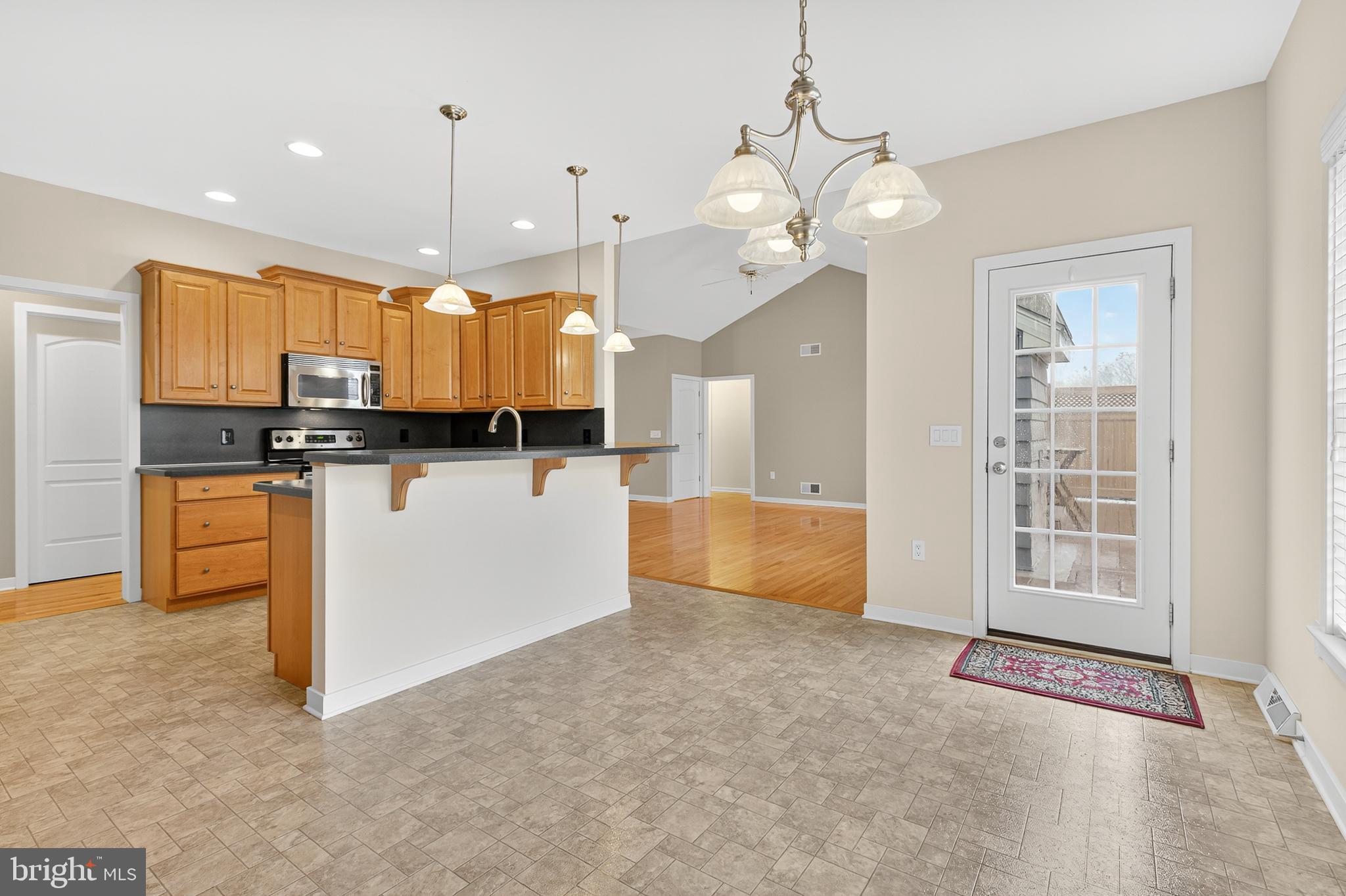 HAMLET AT BIRD-IN-HAND - Residential