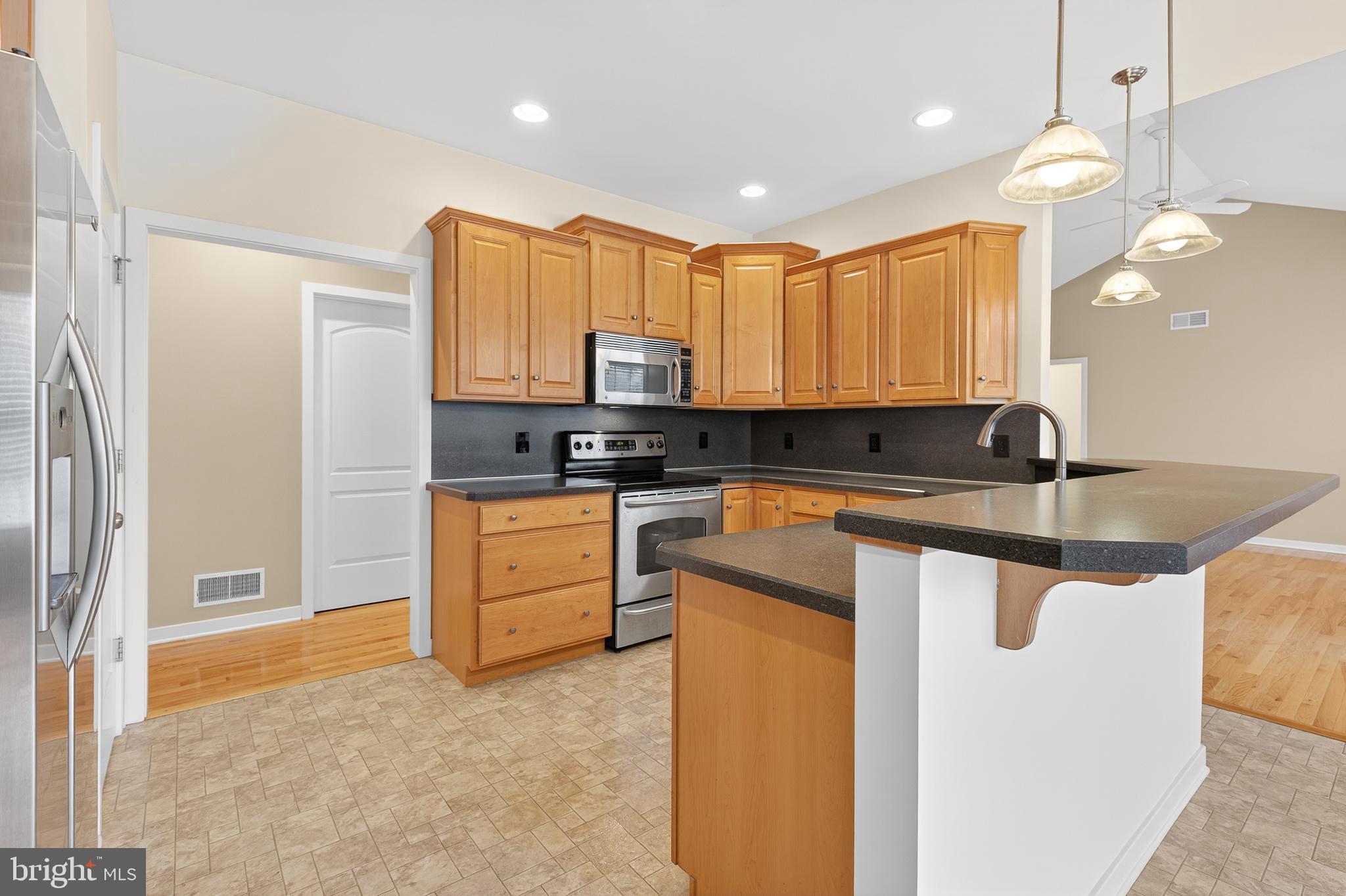 HAMLET AT BIRD-IN-HAND - Residential