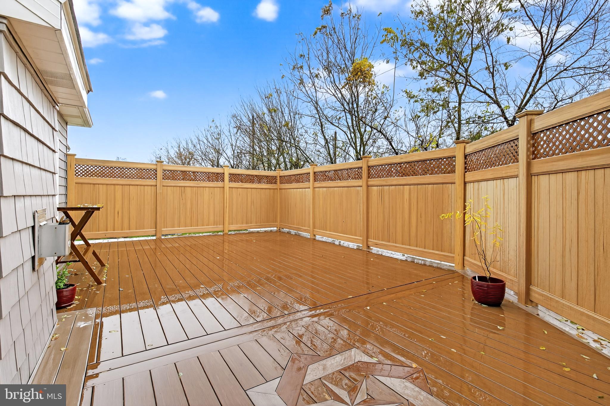 HAMLET AT BIRD-IN-HAND - Residential