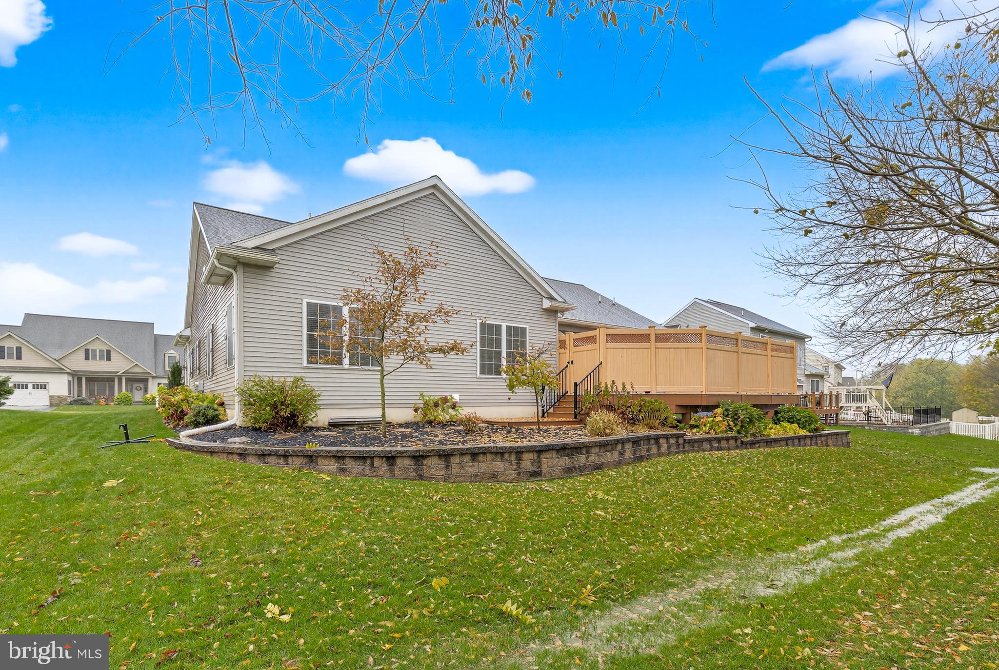 HAMLET AT BIRD-IN-HAND - Residential