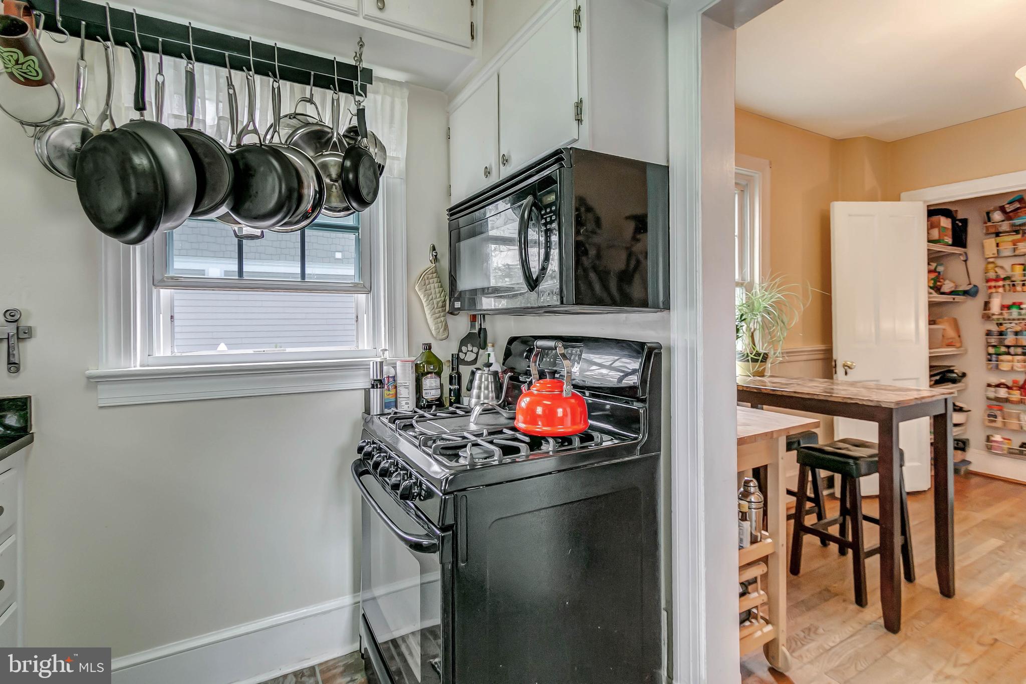 DOUGLAS PARK - Residential Lease