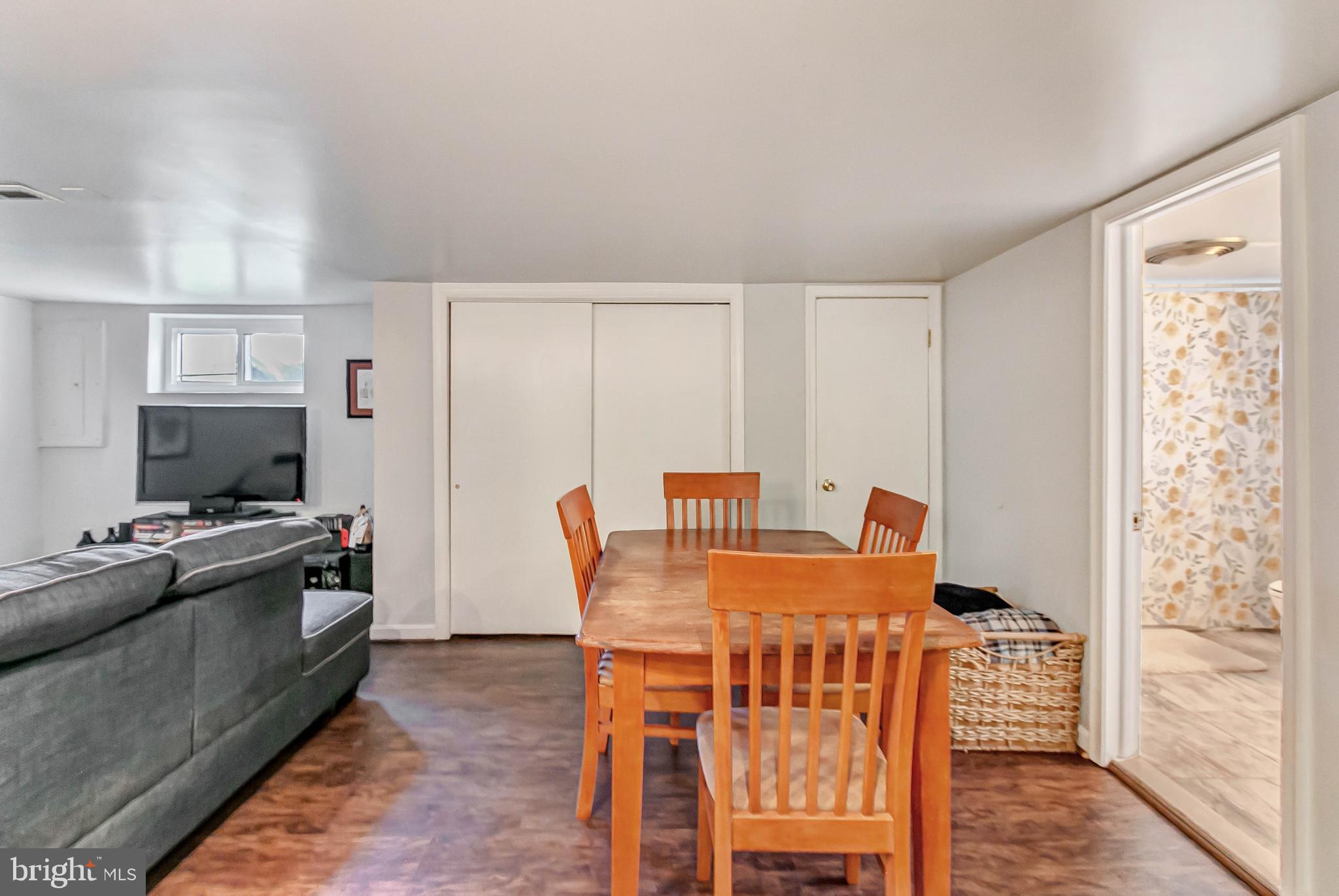 DOUGLAS PARK - Residential Lease