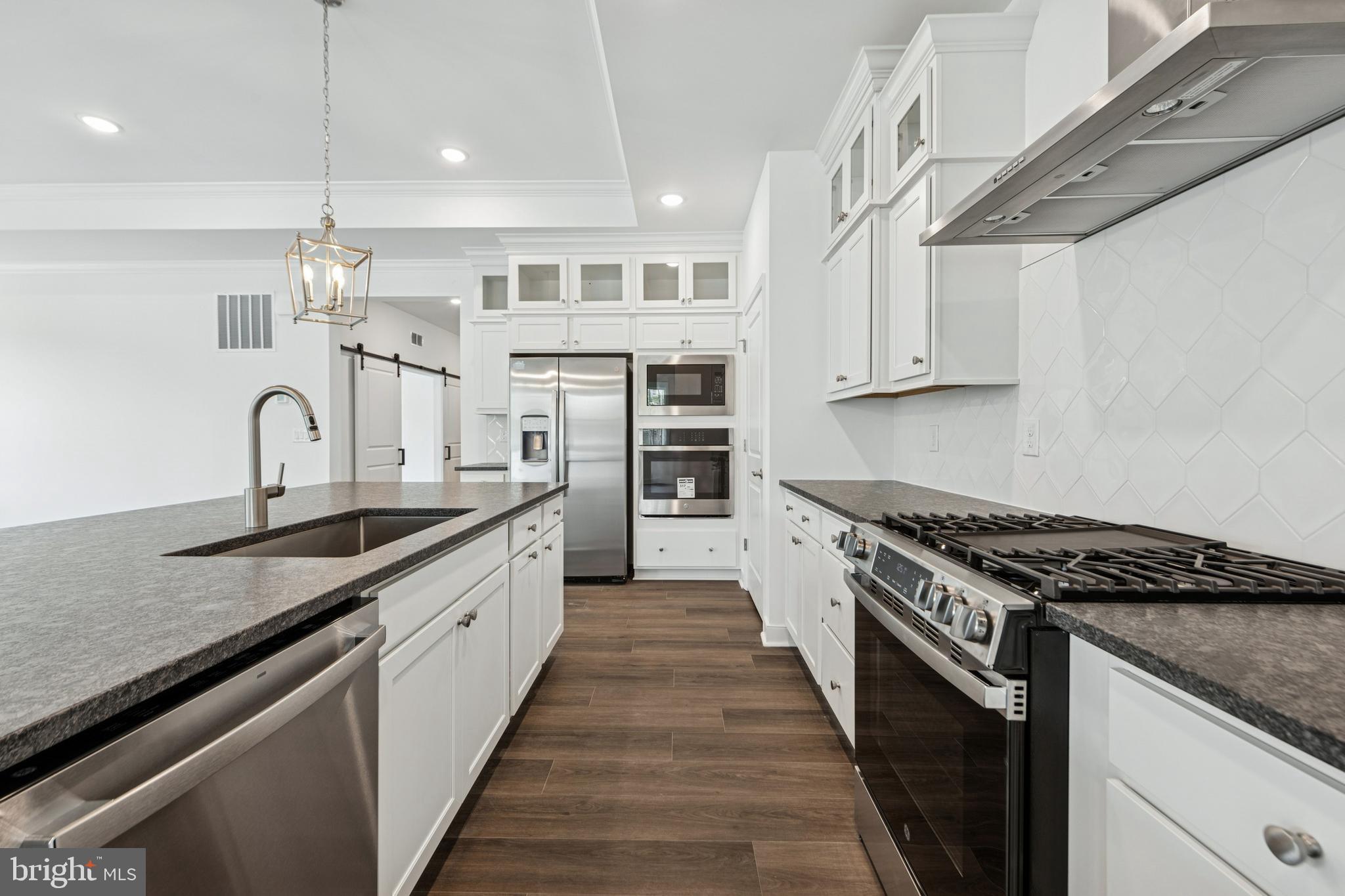 164 REDSTART DRIVE