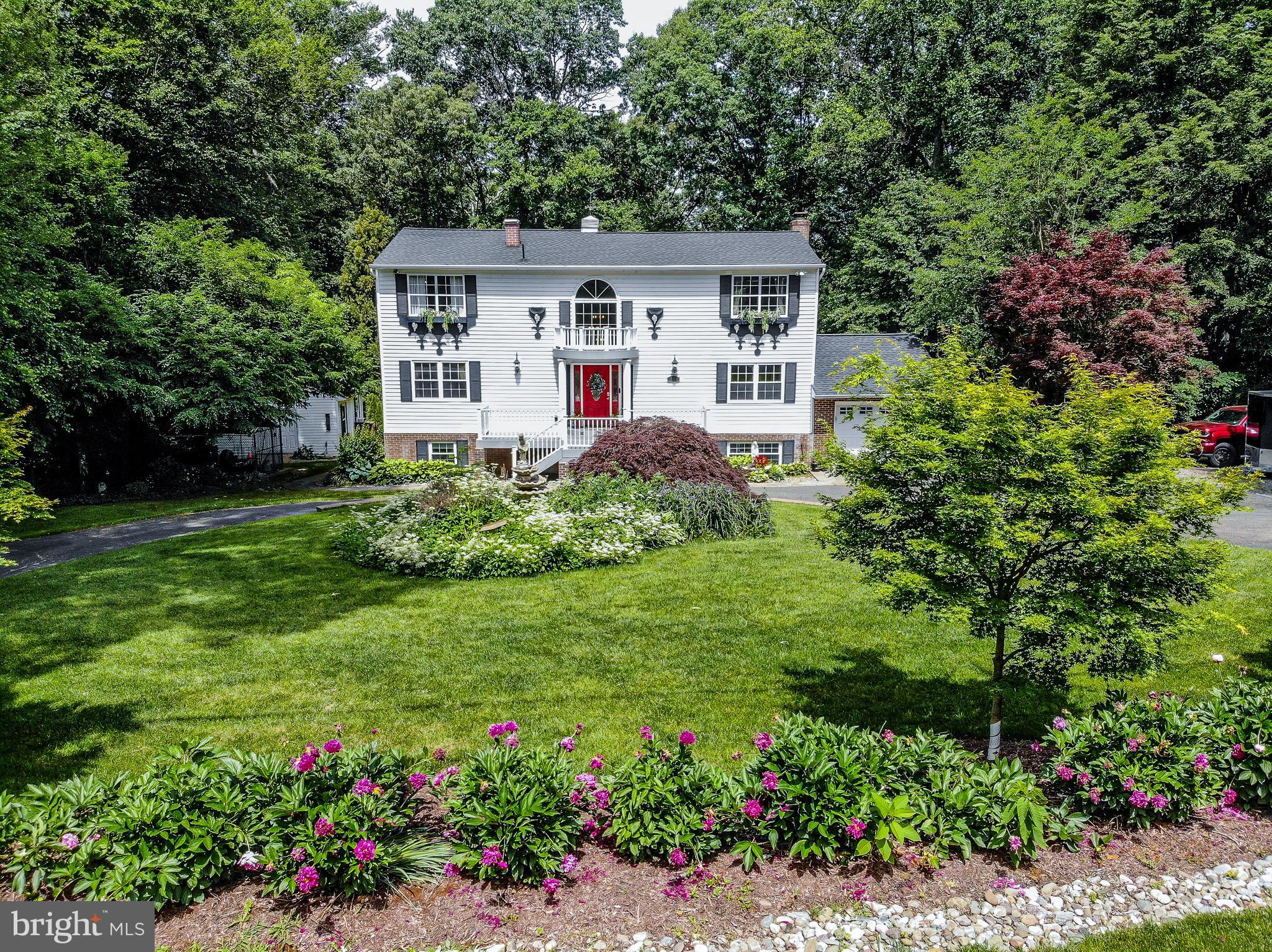 6300 MALLARD LANE
