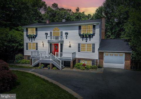 6300 MALLARD LANE LOTHIAN MD 20711