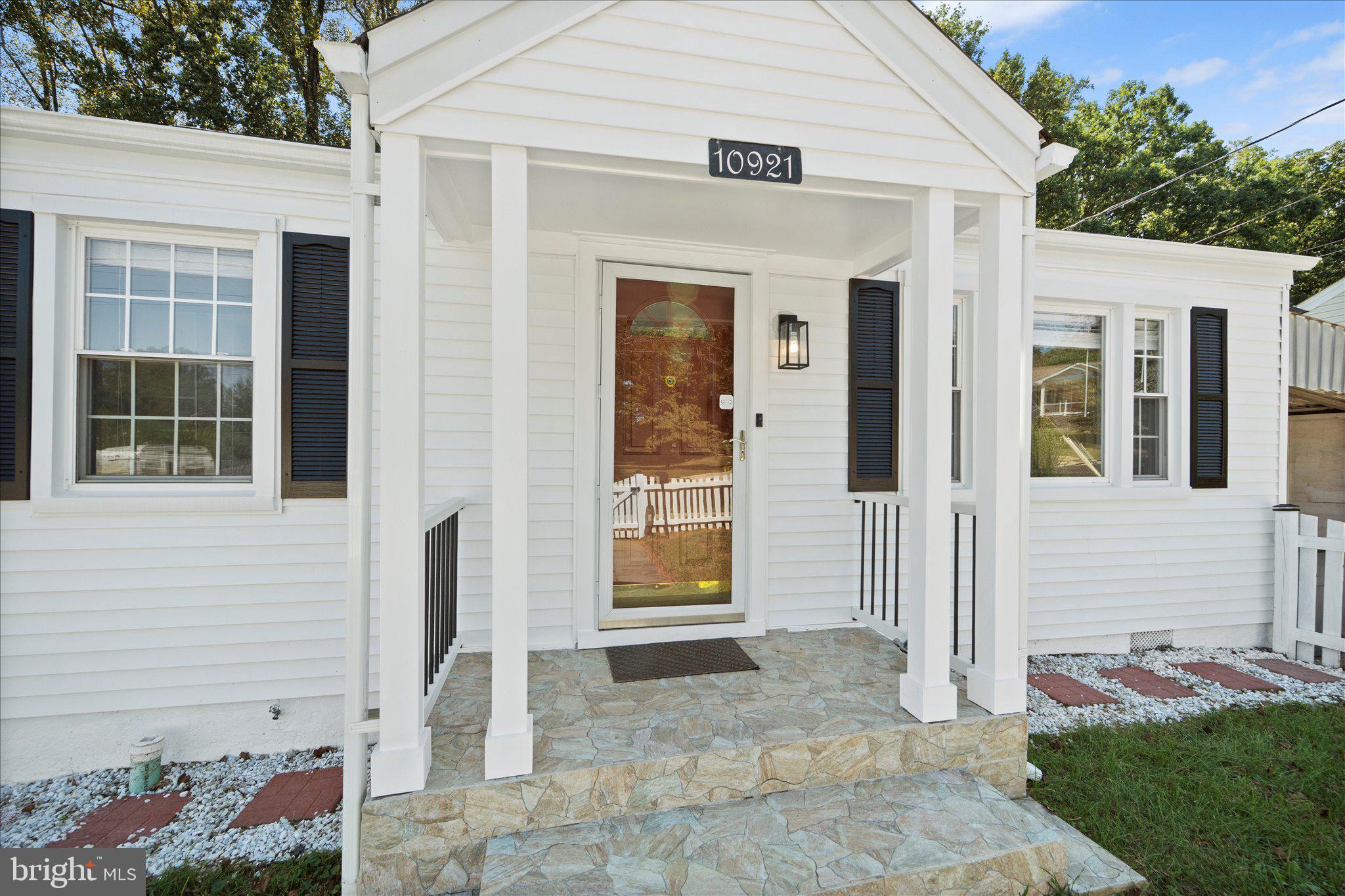 10921 BERRY STREET