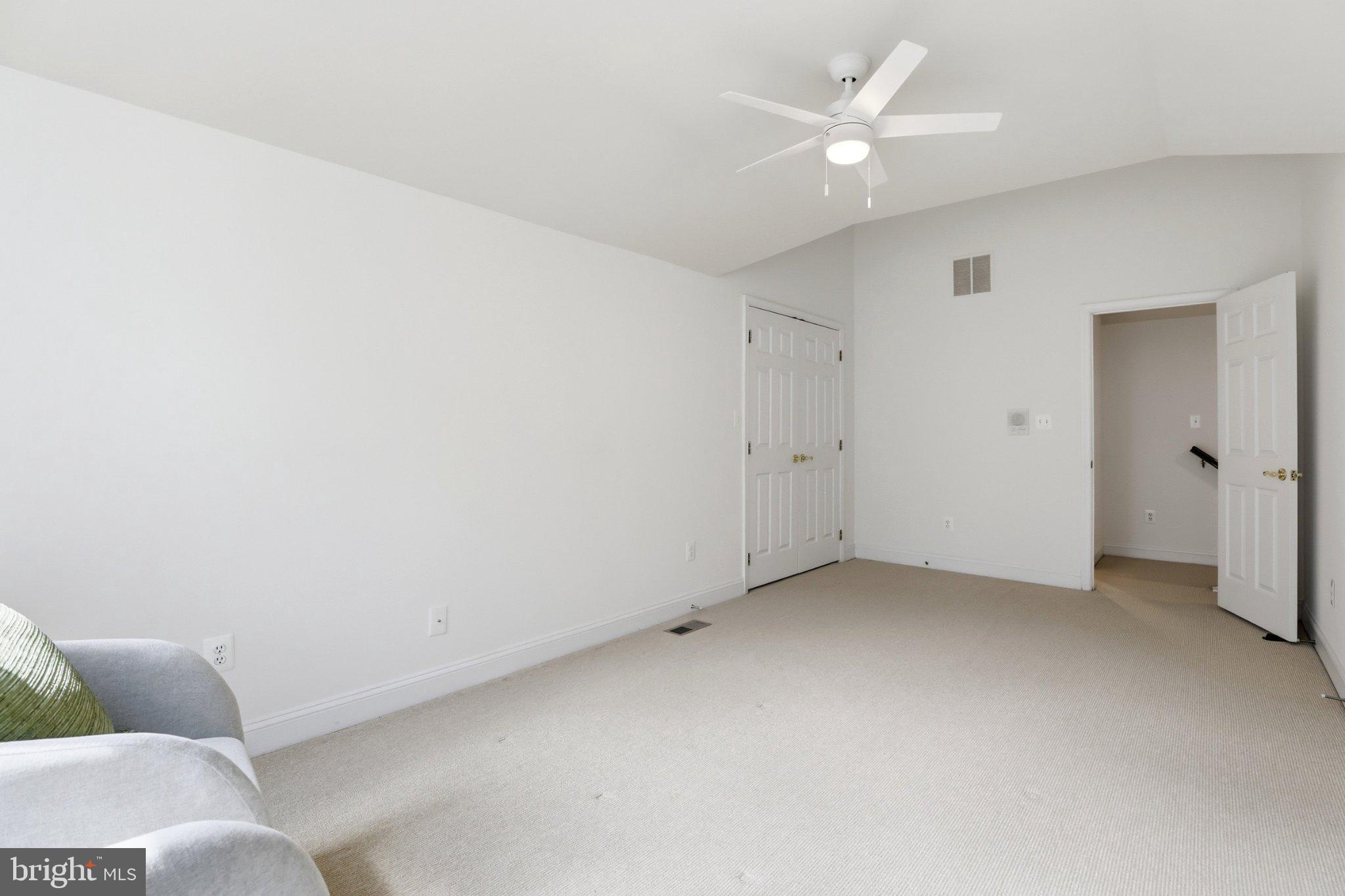 PALISADES PARK - Residential