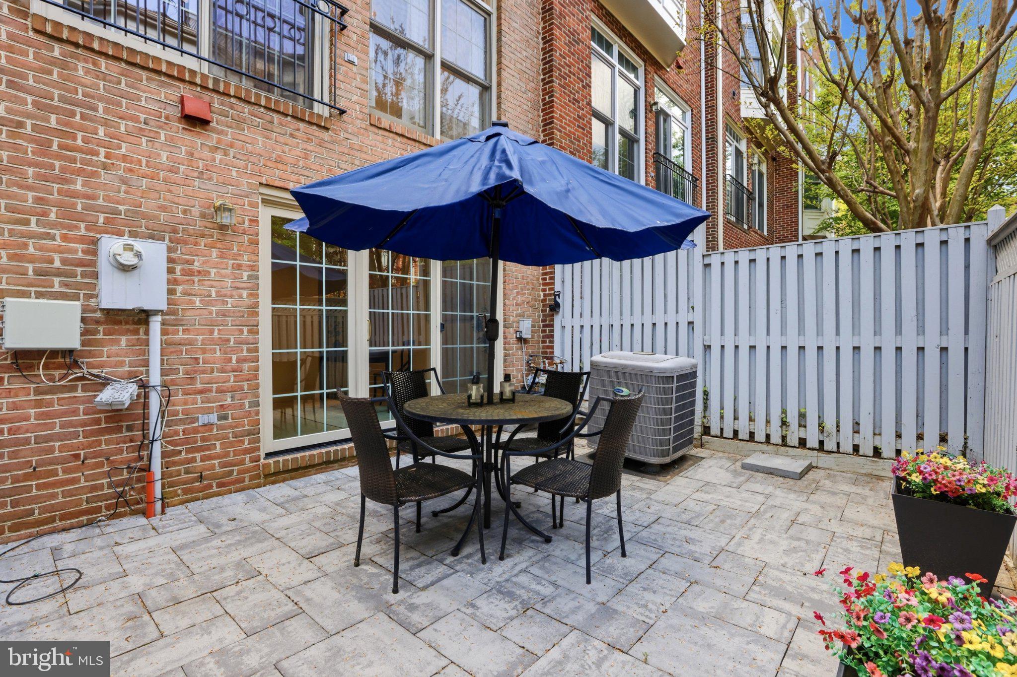 PALISADES PARK - Residential