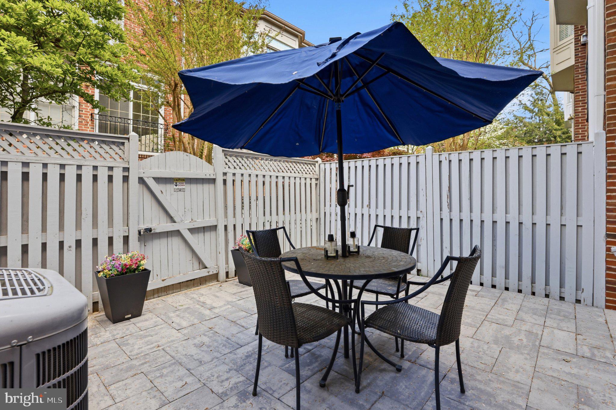 PALISADES PARK - Residential