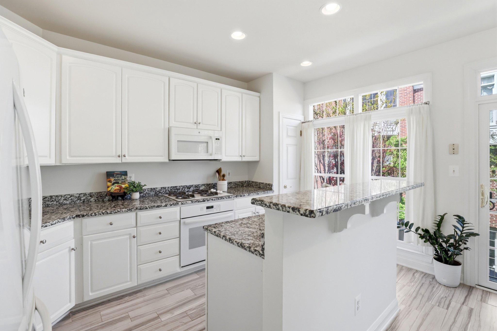 PALISADES PARK - Residential