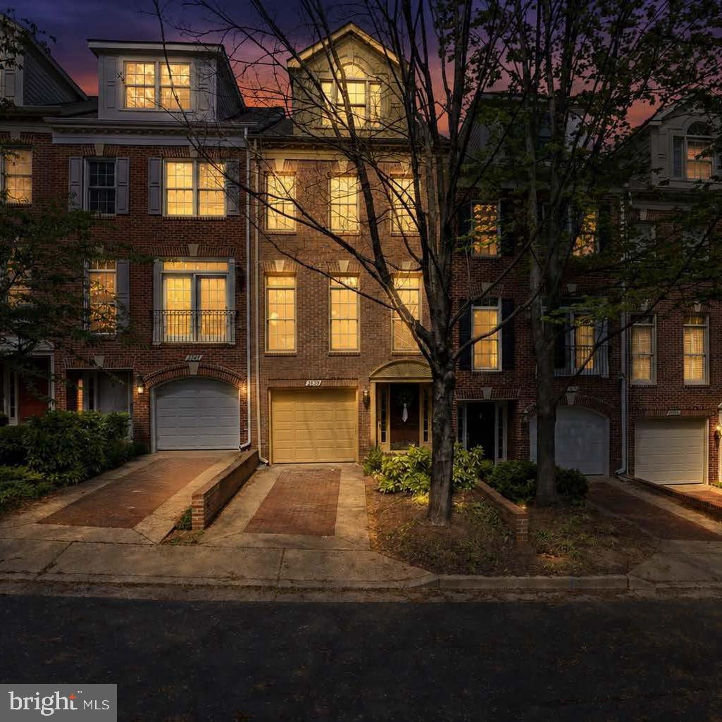 PALISADES PARK - Residential