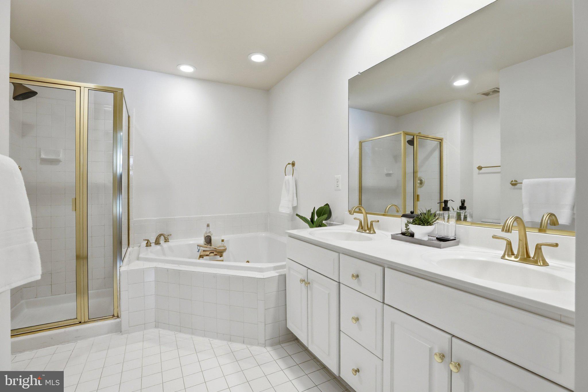 PALISADES PARK - Residential