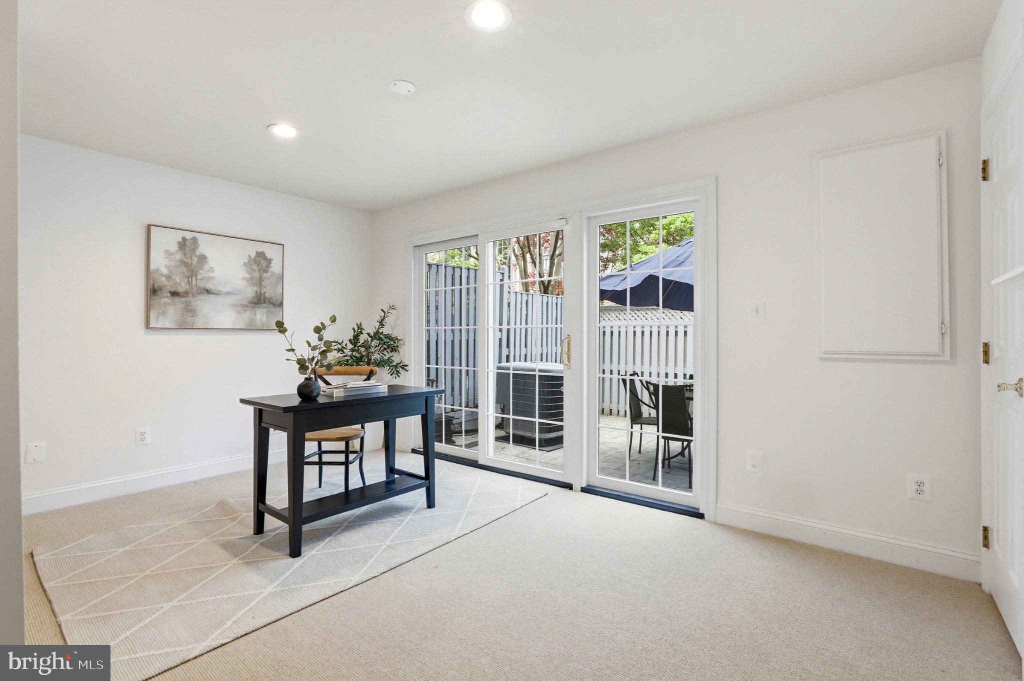 PALISADES PARK - Residential