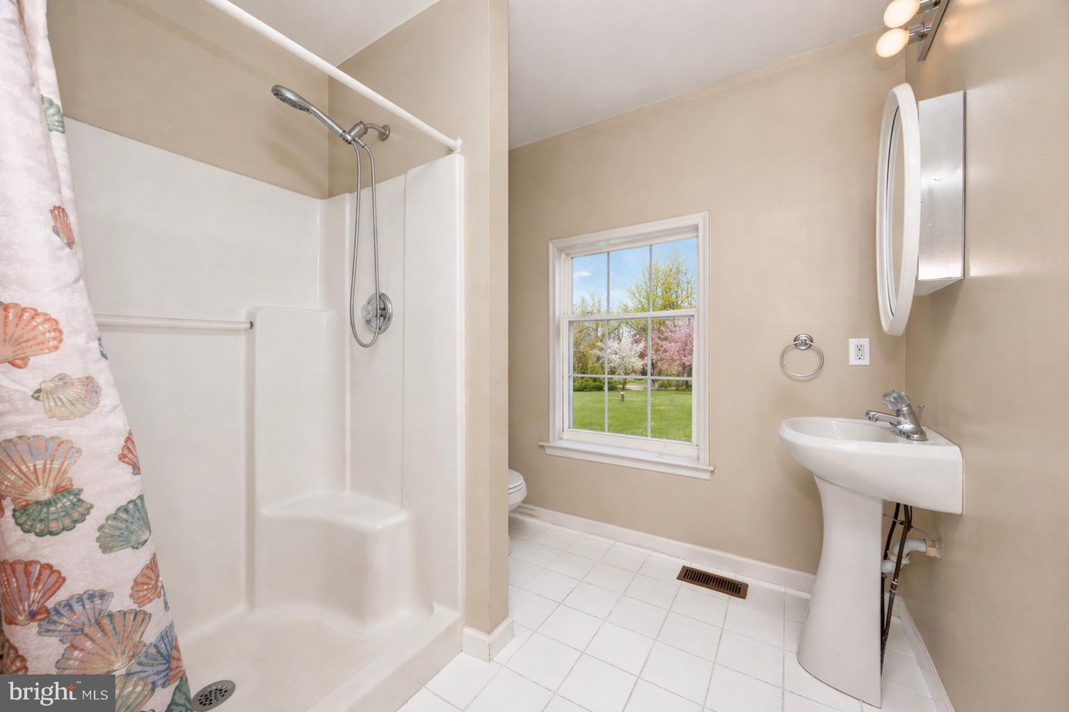 DAISY MEADOWS - Residential