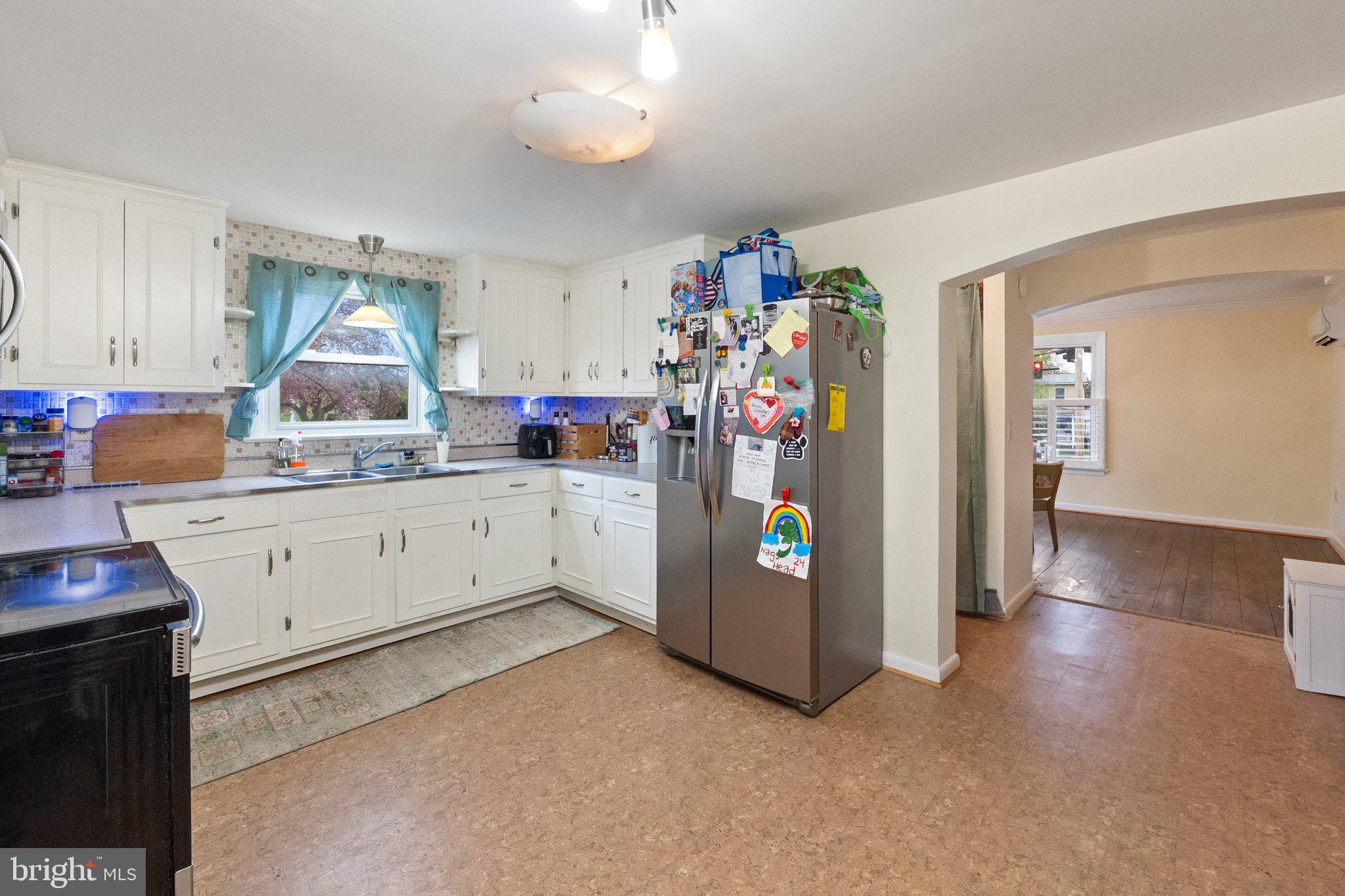 WEST WHITLOCK AVENUE - Residential