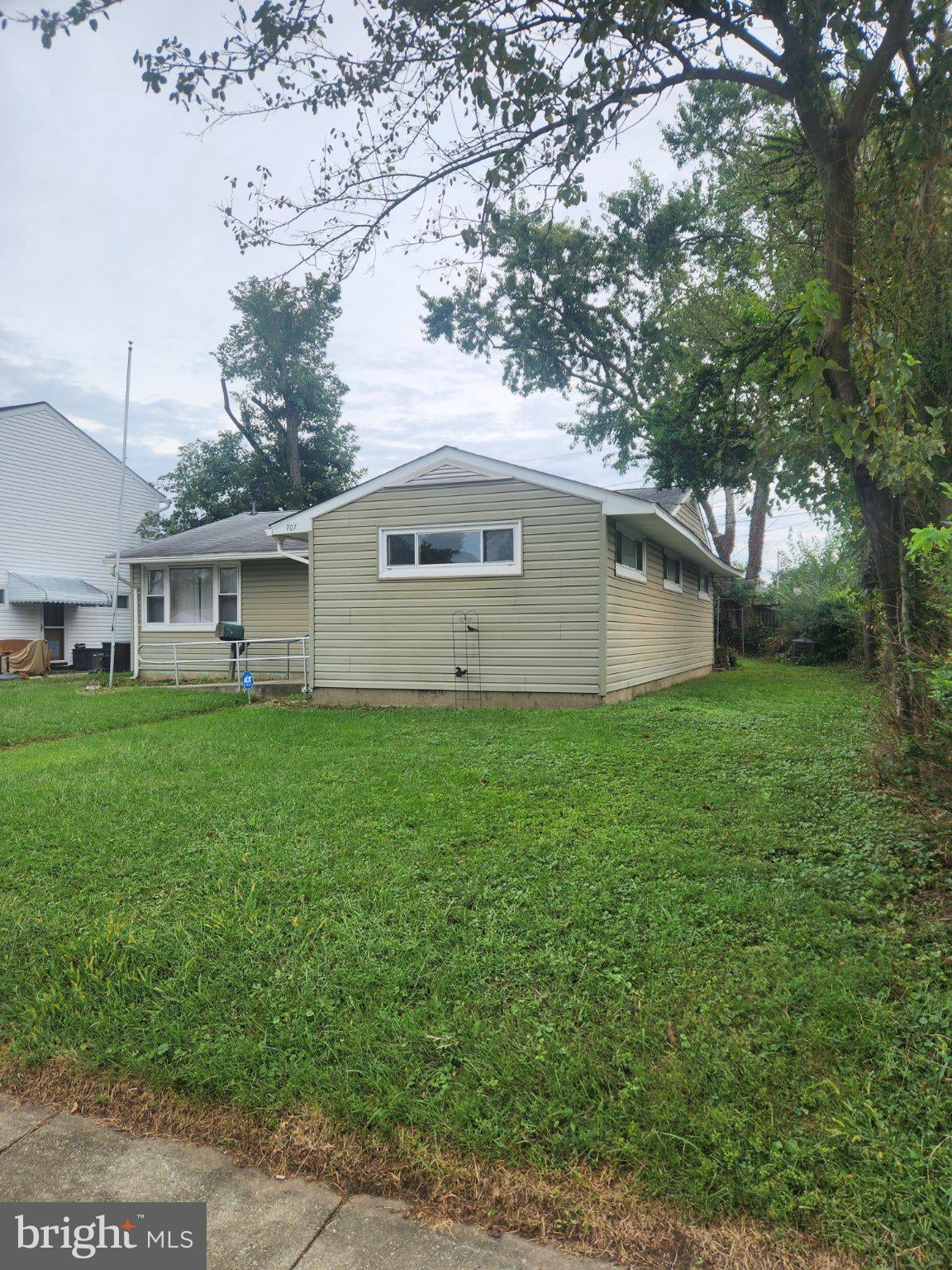 707 HAMLEN ROAD