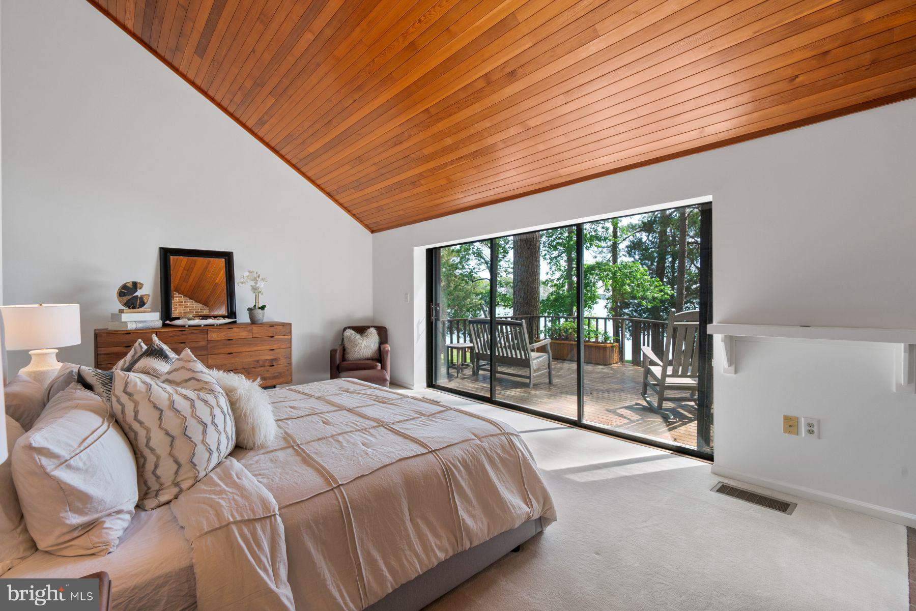 MULBERRY POINT - Residential