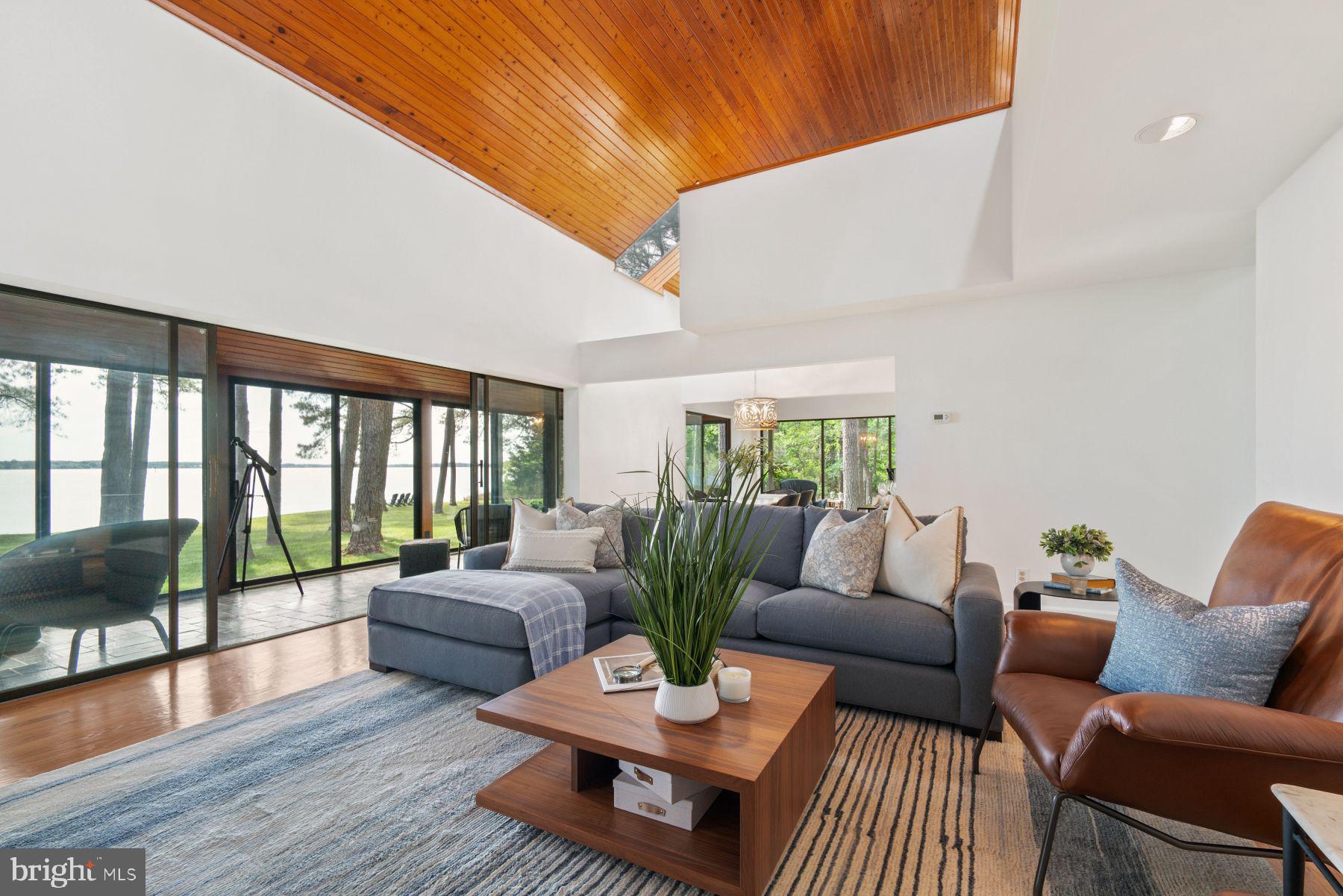 MULBERRY POINT - Residential