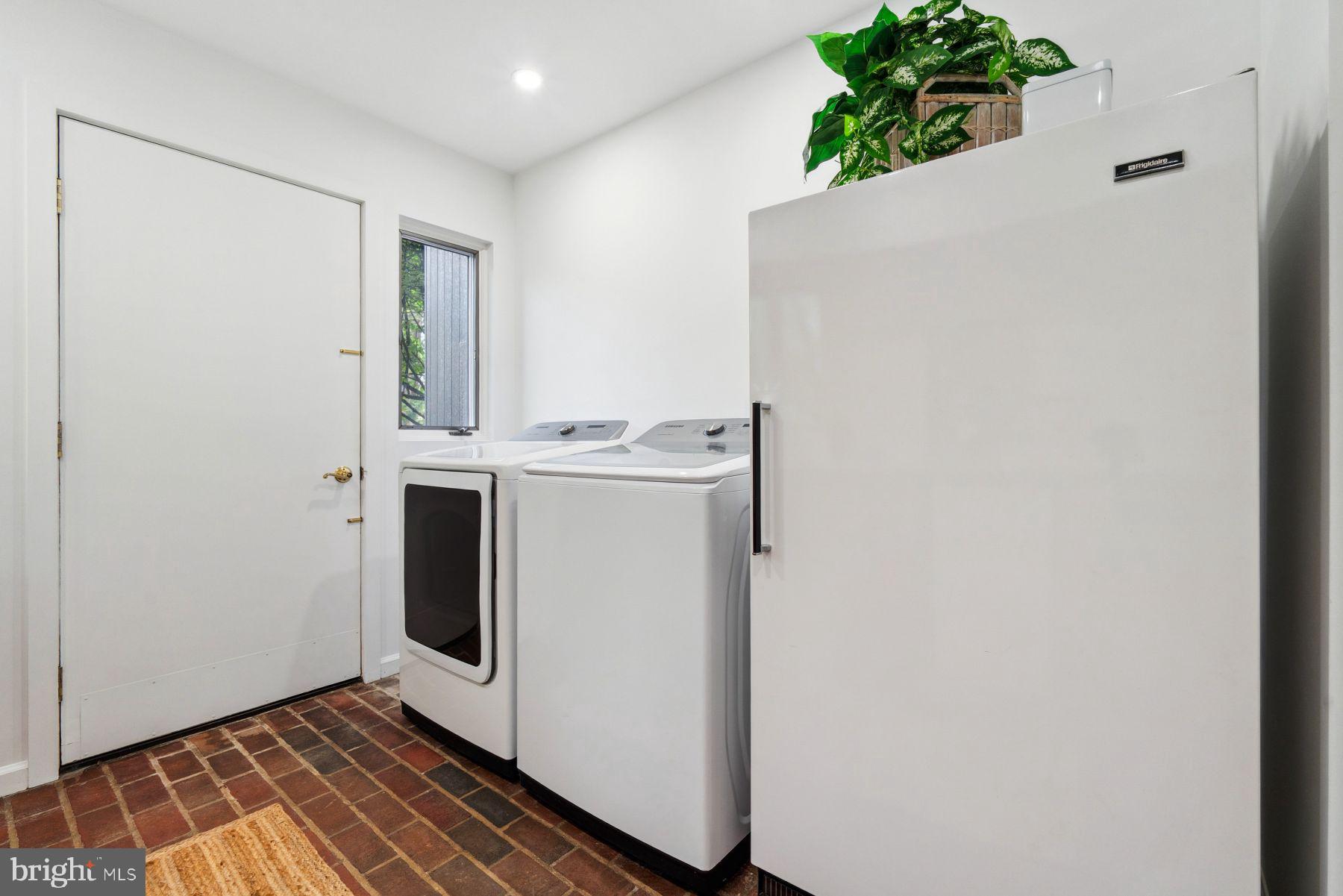 MULBERRY POINT - Residential