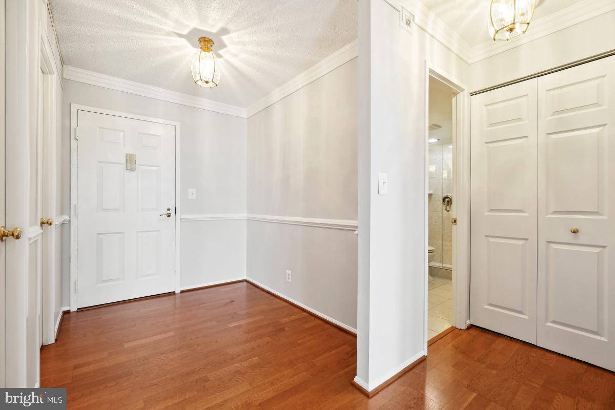 5902 MOUNT EAGLE DRIVE 1402