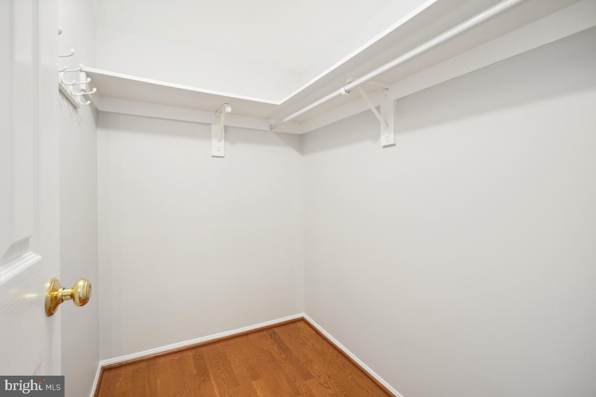 MONTEBELLO - Residential