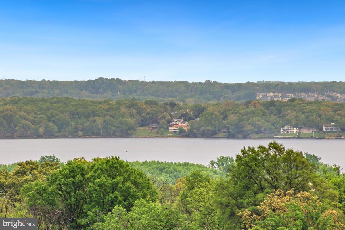 MONTEBELLO - Residential