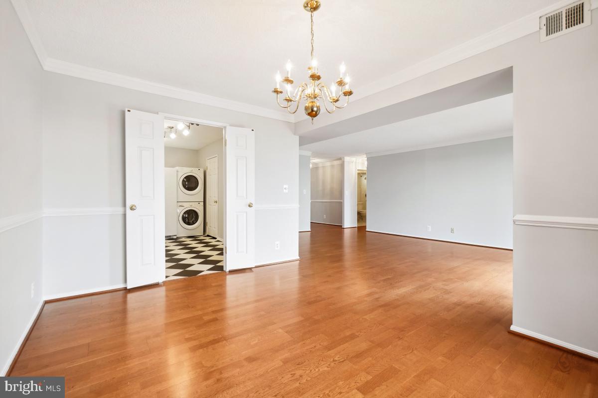 MONTEBELLO - Residential