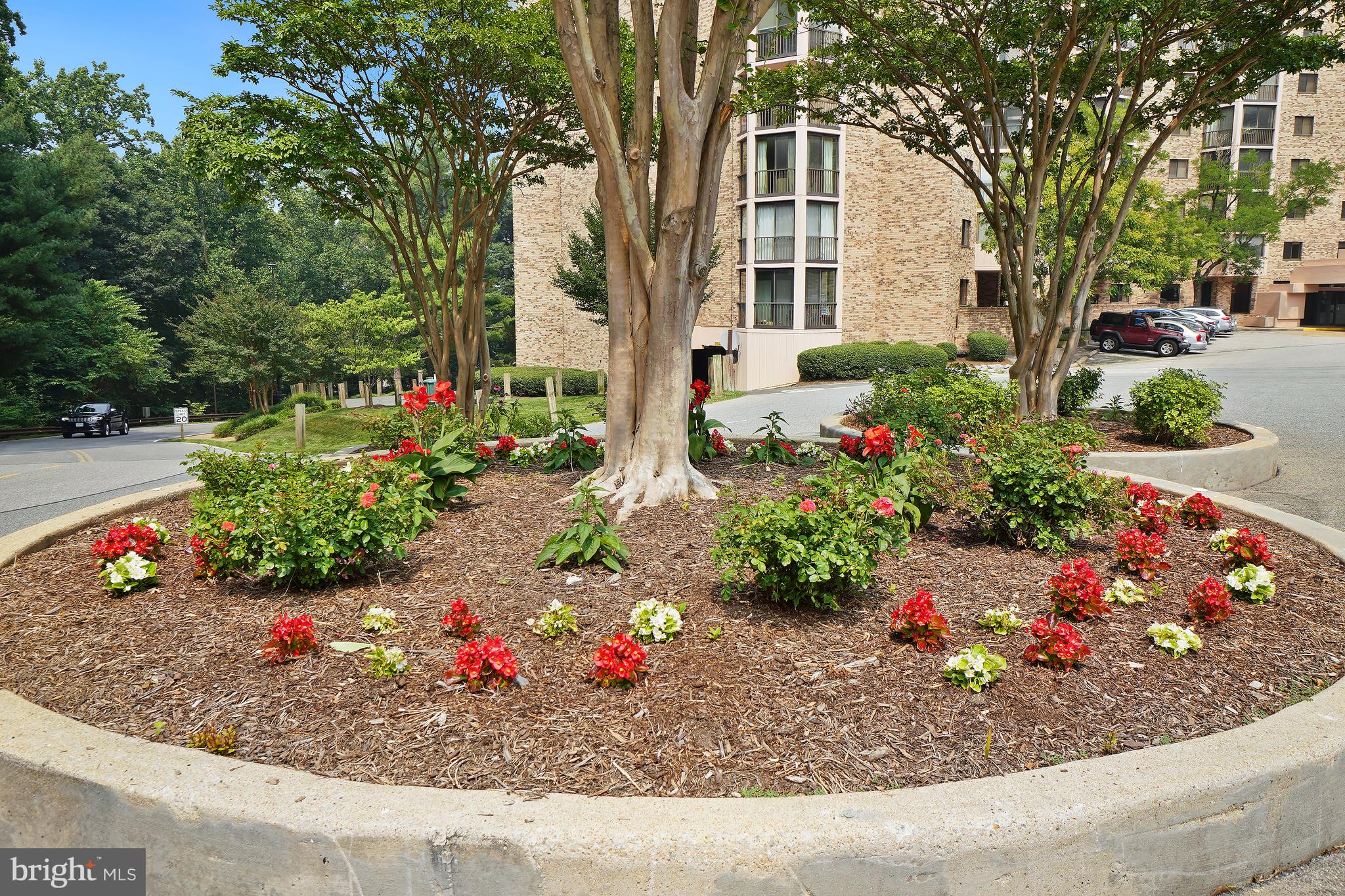 MONTEBELLO - Residential