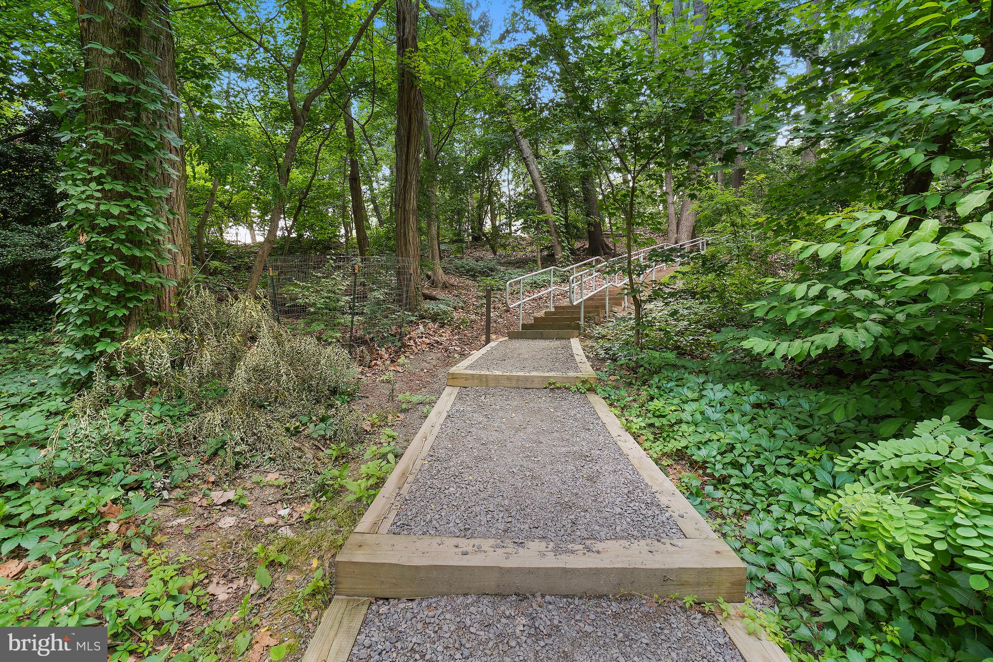 MONTEBELLO - Residential