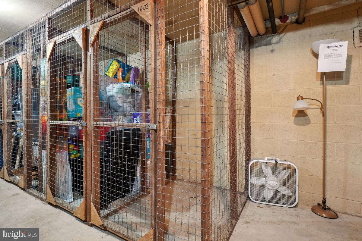 MONTEBELLO - Residential